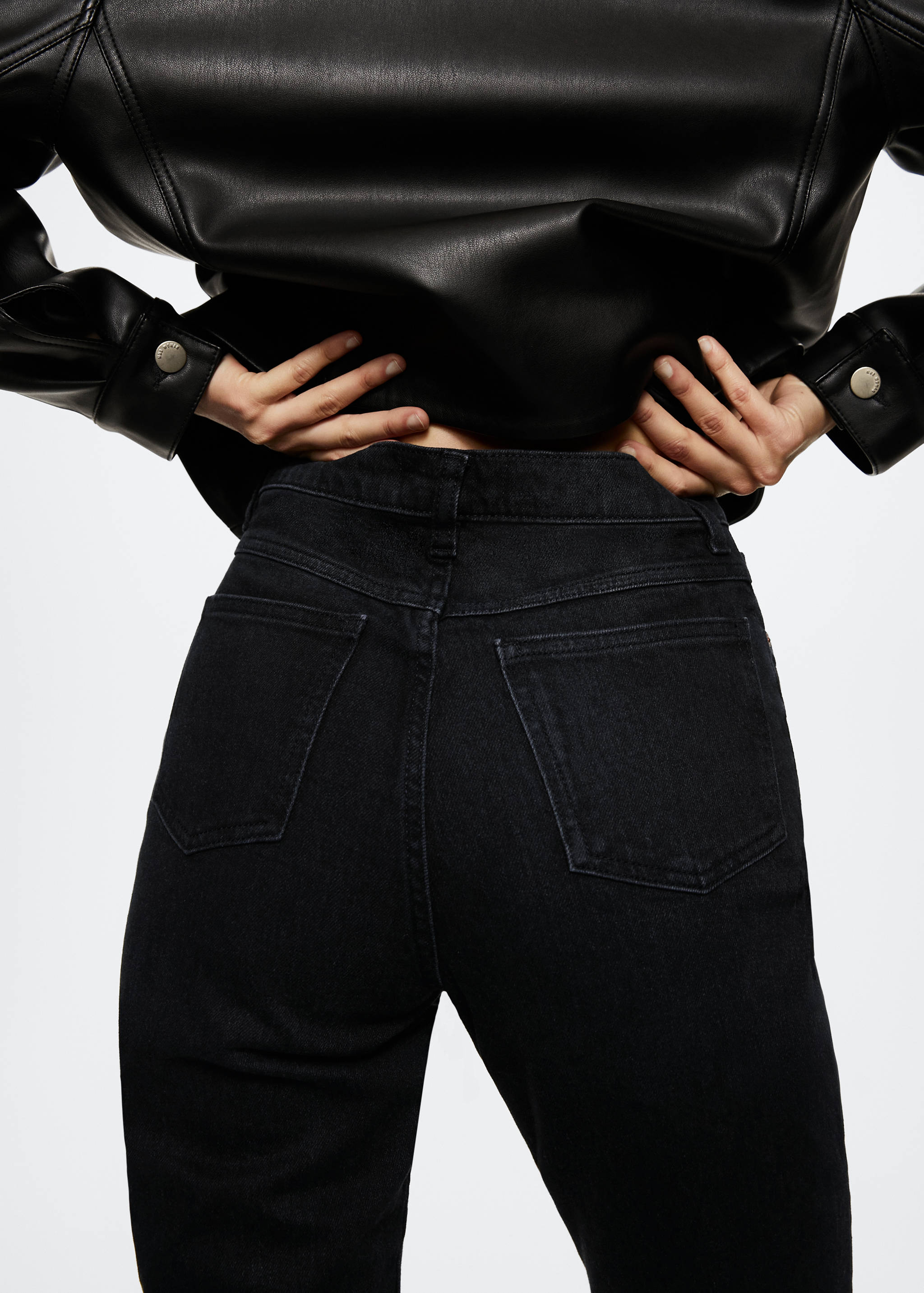 Mom comfort high-rise jeans - Details of the article 2