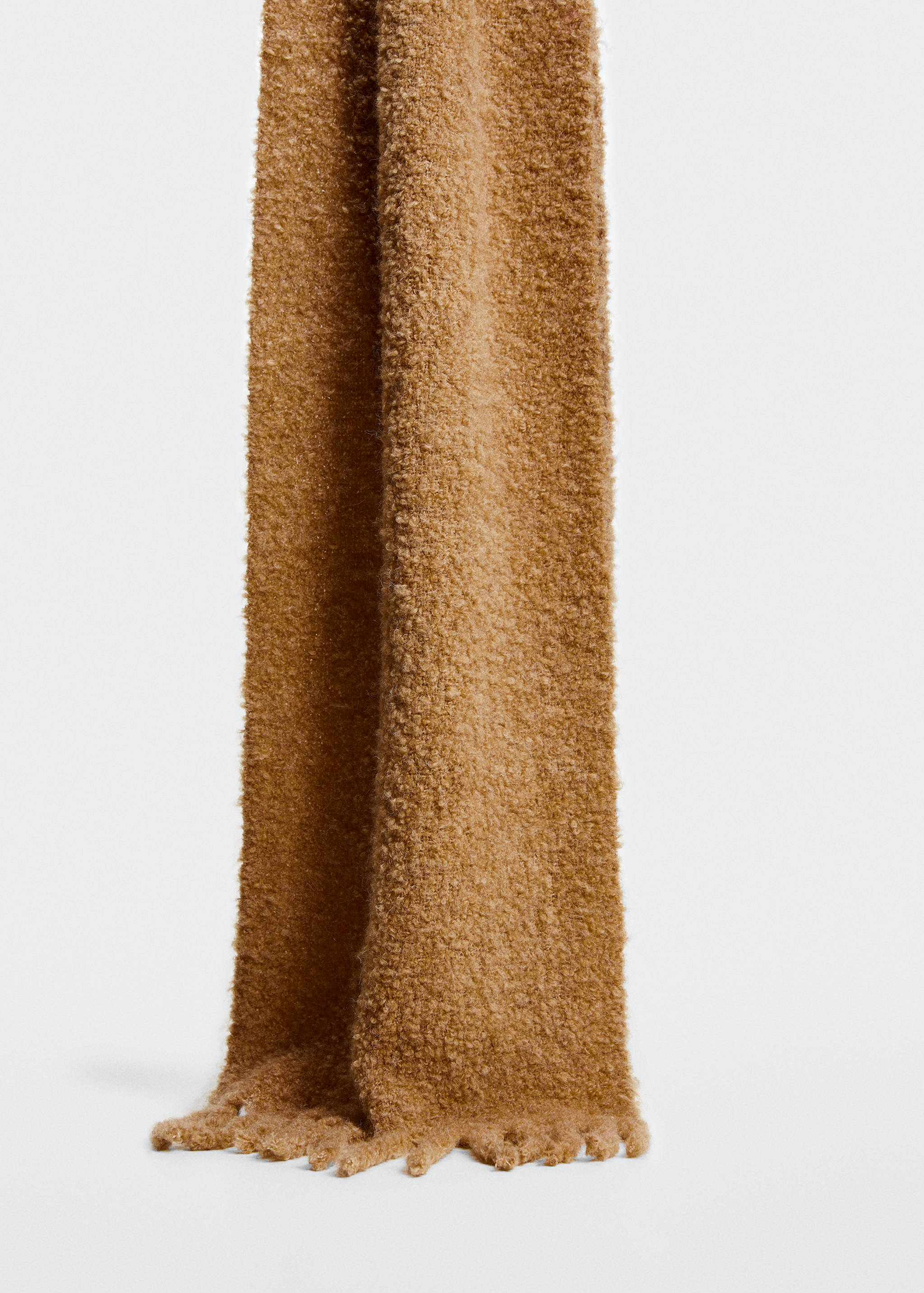 Curly knitted scarf - Details of the article 1