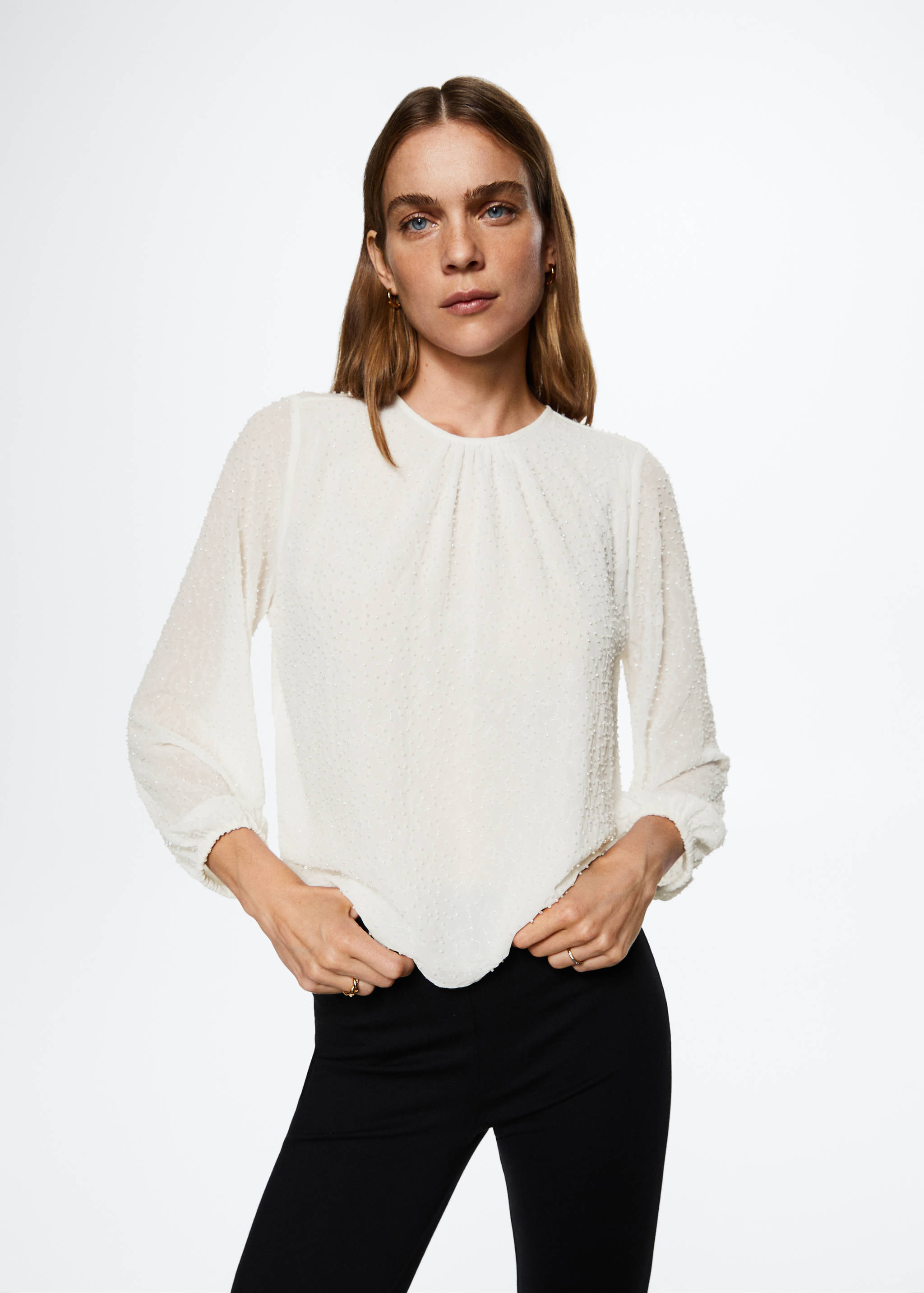 Bluse mit Perlenverzierung - Mittlere Ansicht