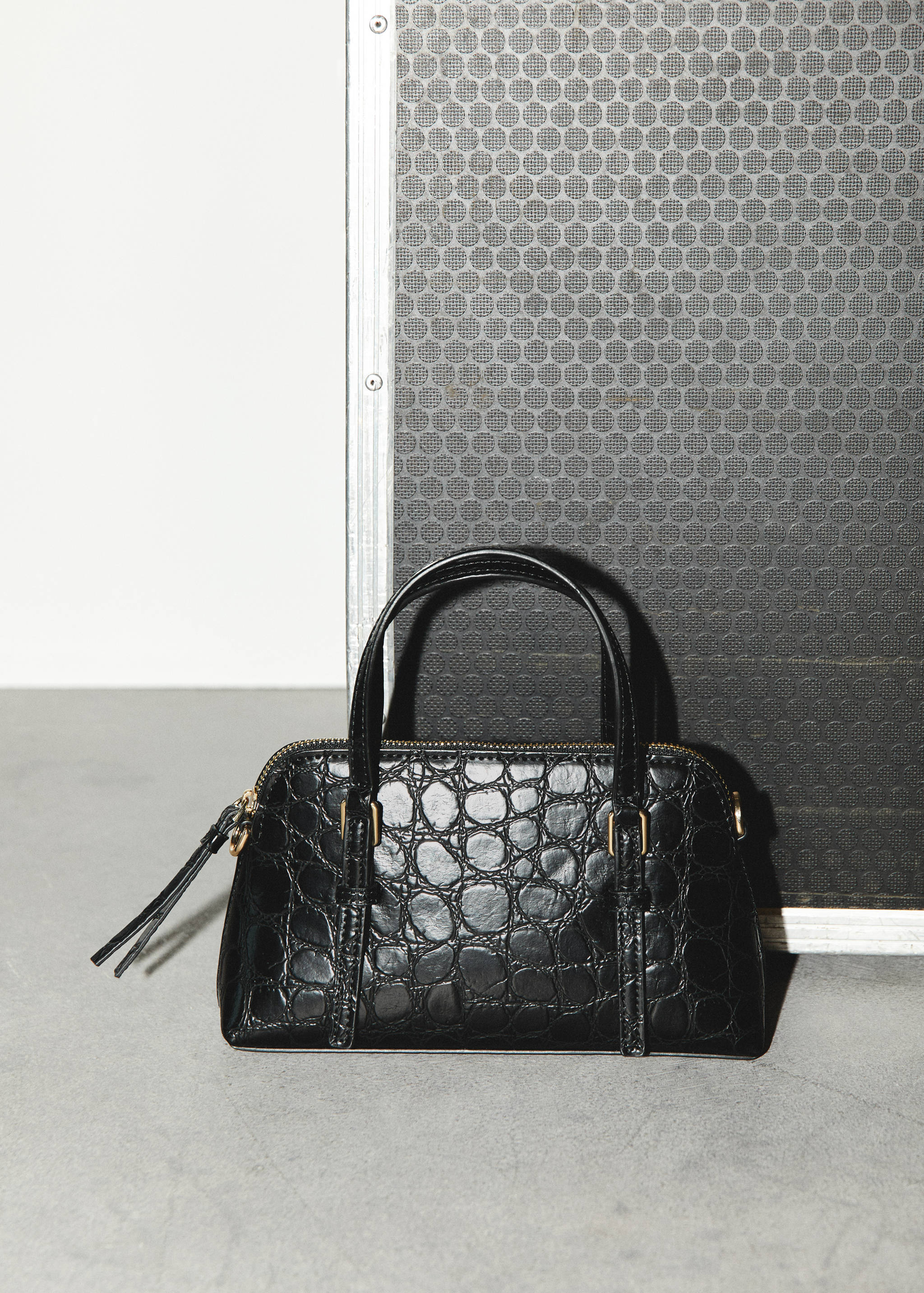 Croc-effect shoulder bag - Details of the article 9