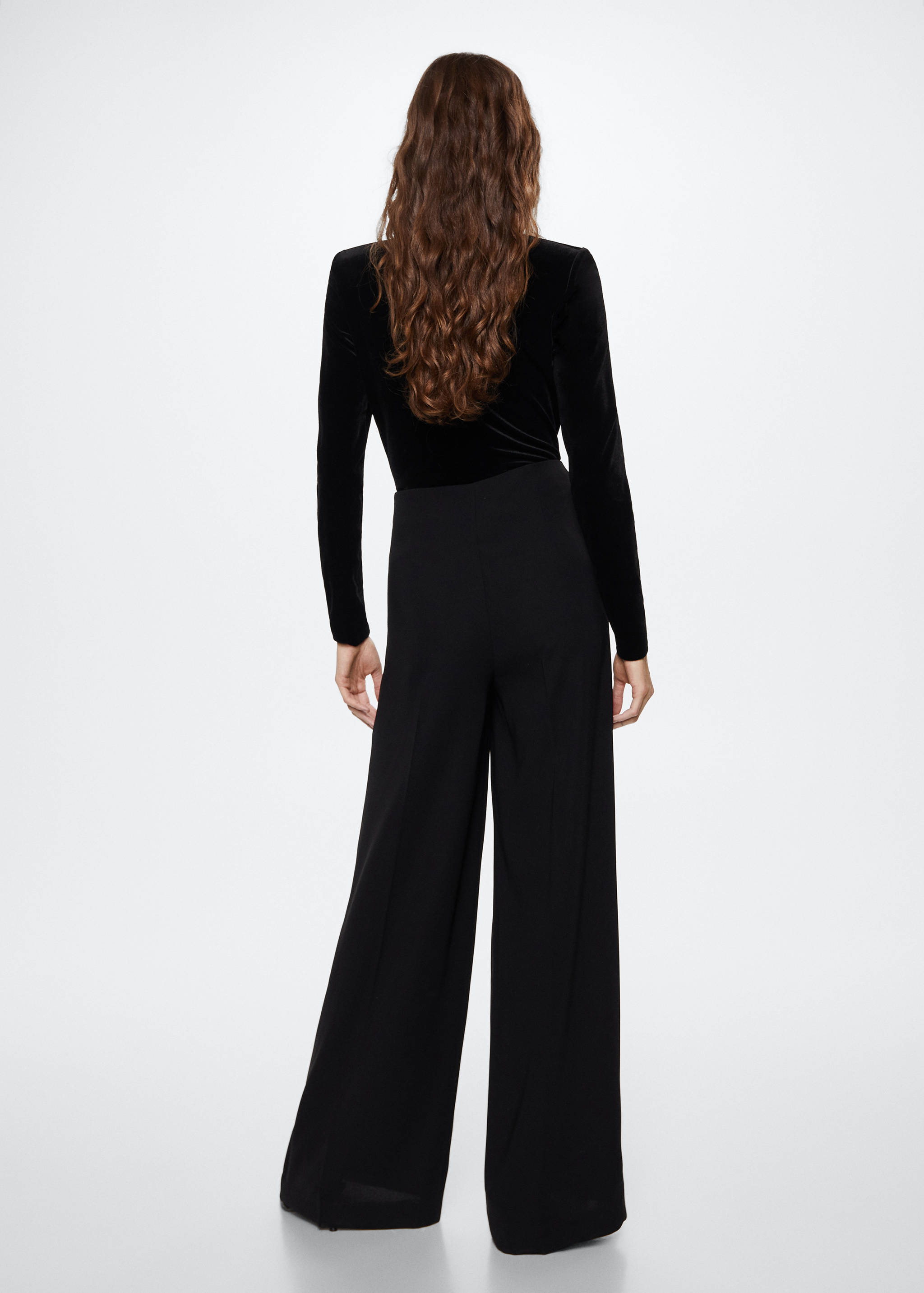 Velvet v-neck t-shirt - Reverse of the article