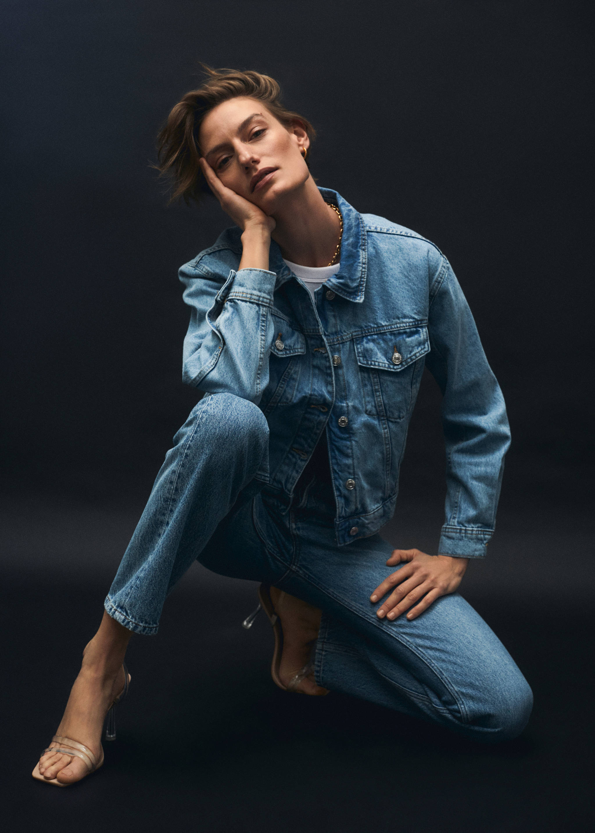 Pocketed denim jacket - Details of the article 3