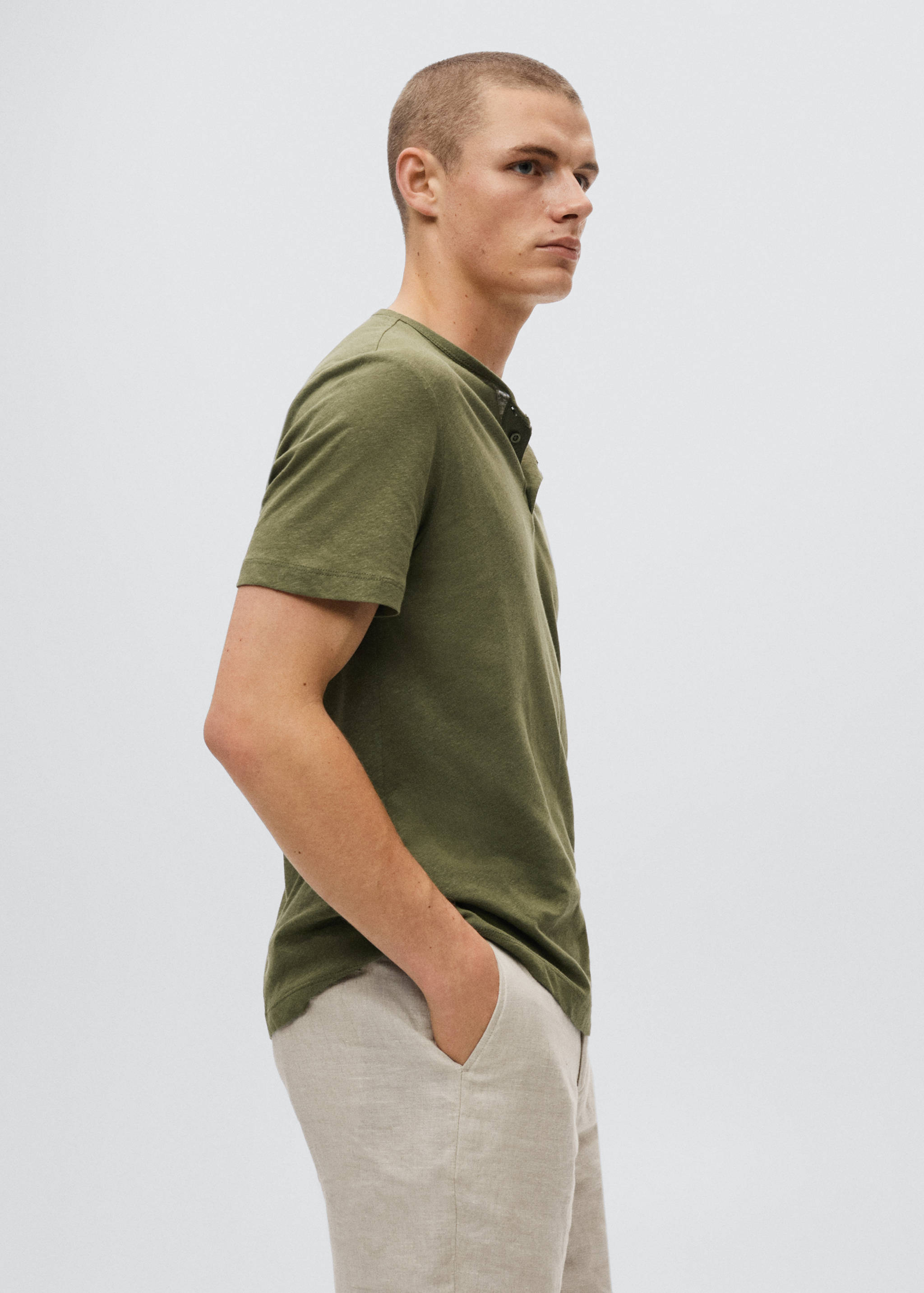 Henley linen-blend T-shirt - Details of the article 2