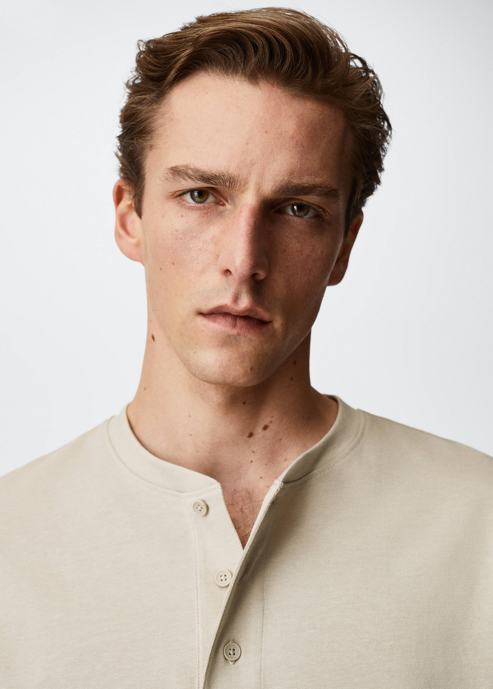 Langärmliges Henley-Shirt - Detail des Artikels 1