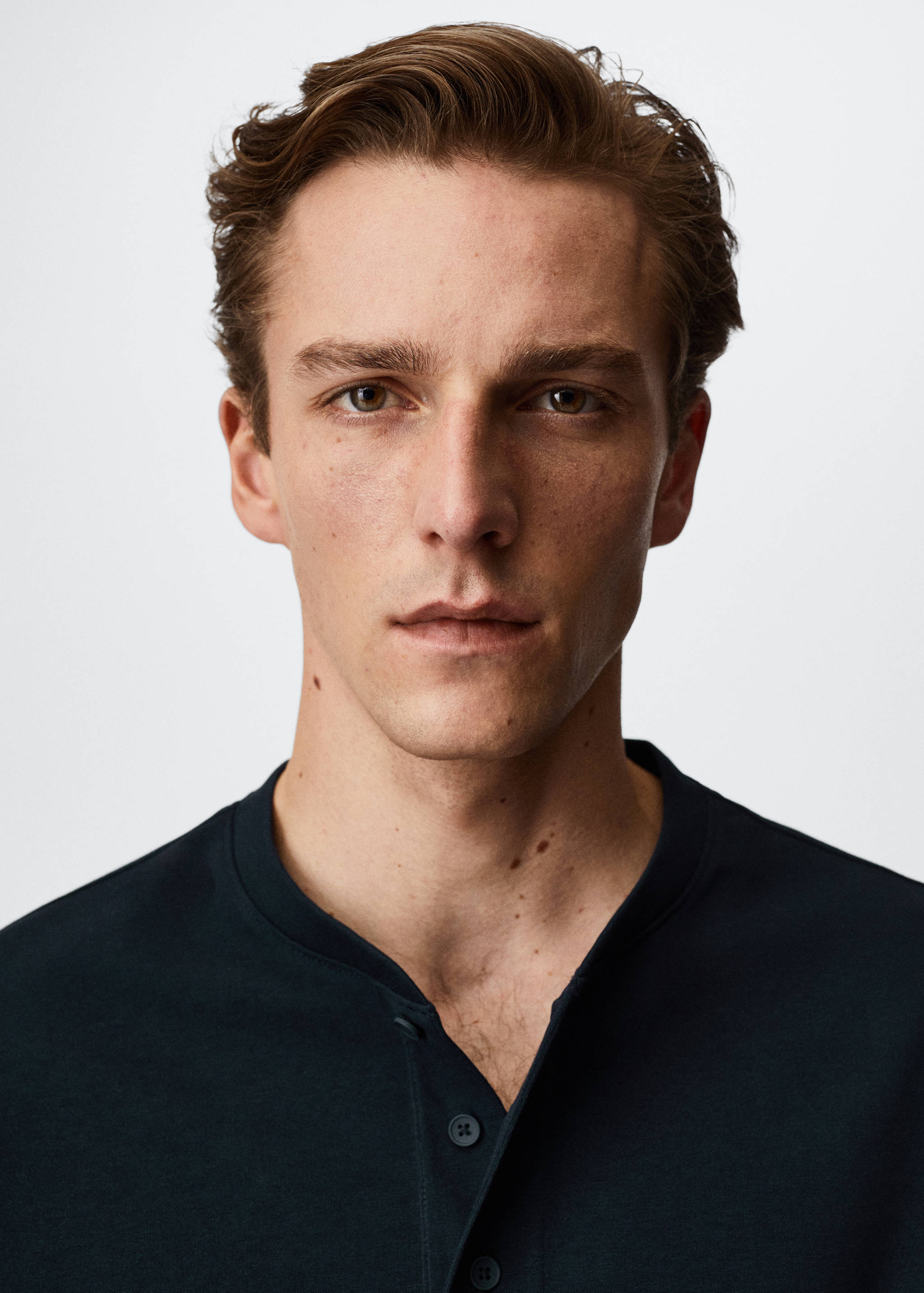 Langärmliges Henley-Shirt - Detail des Artikels 1