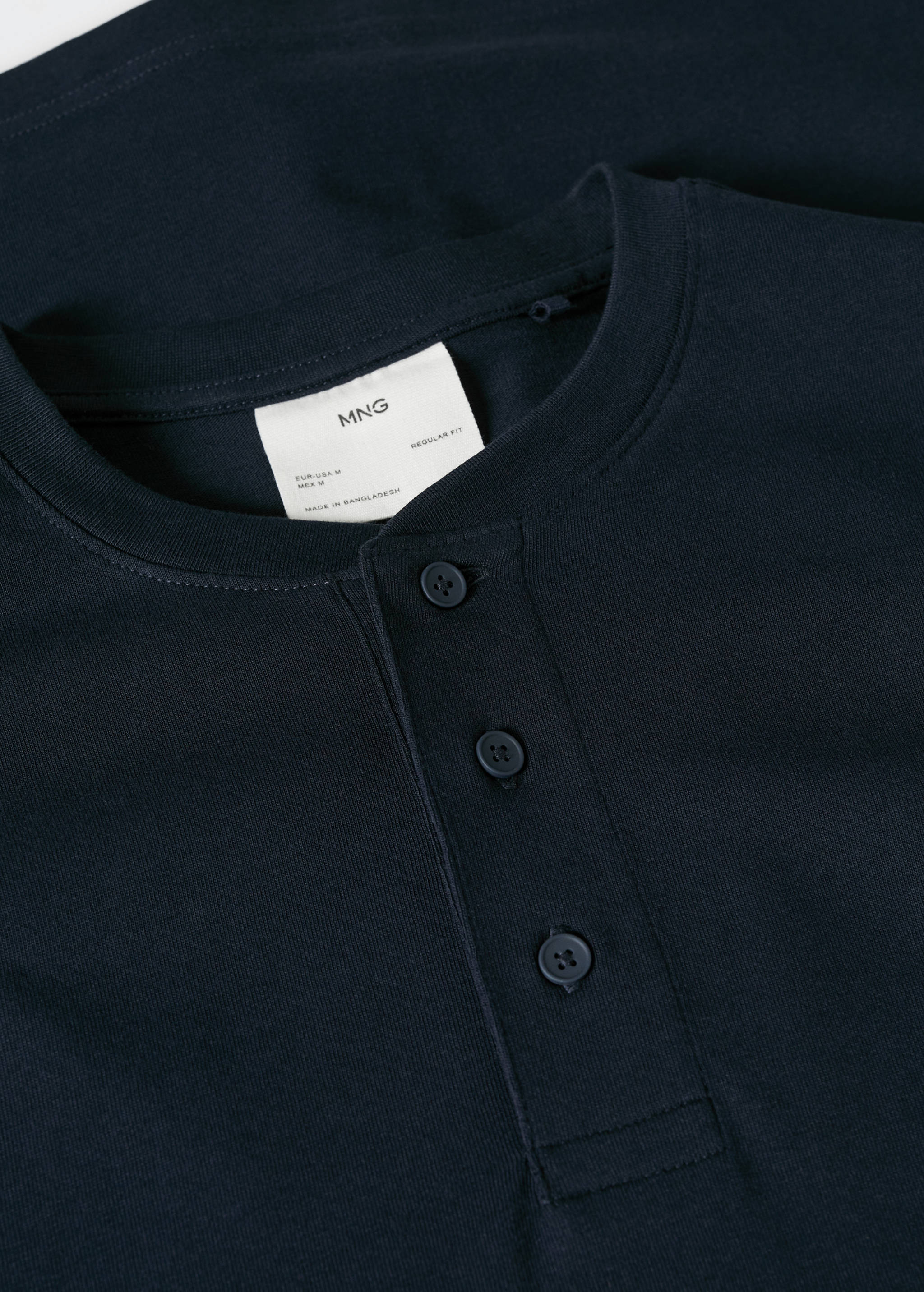 Langärmliges Henley-Shirt - Detail des Artikels 8