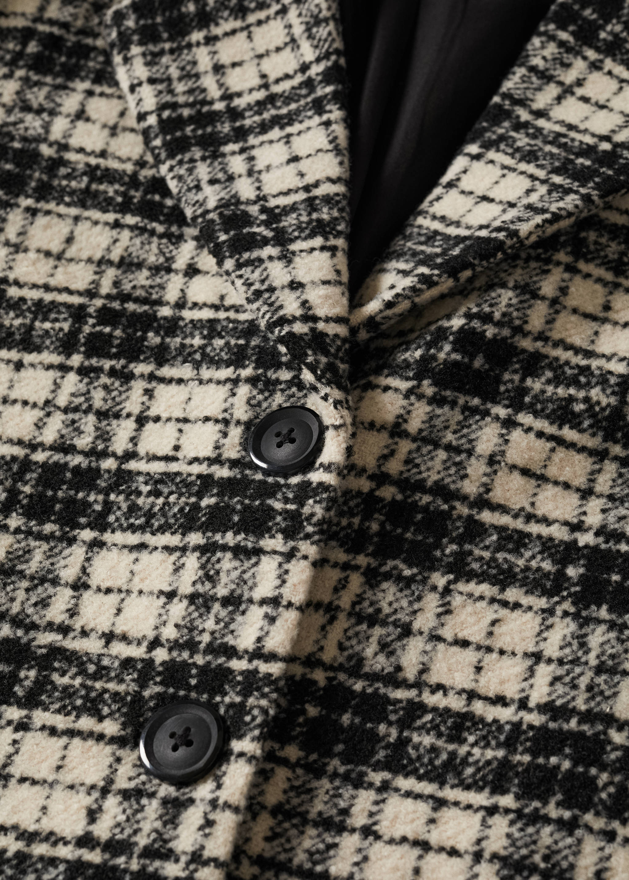 Checked lapels coat - Details of the article 8