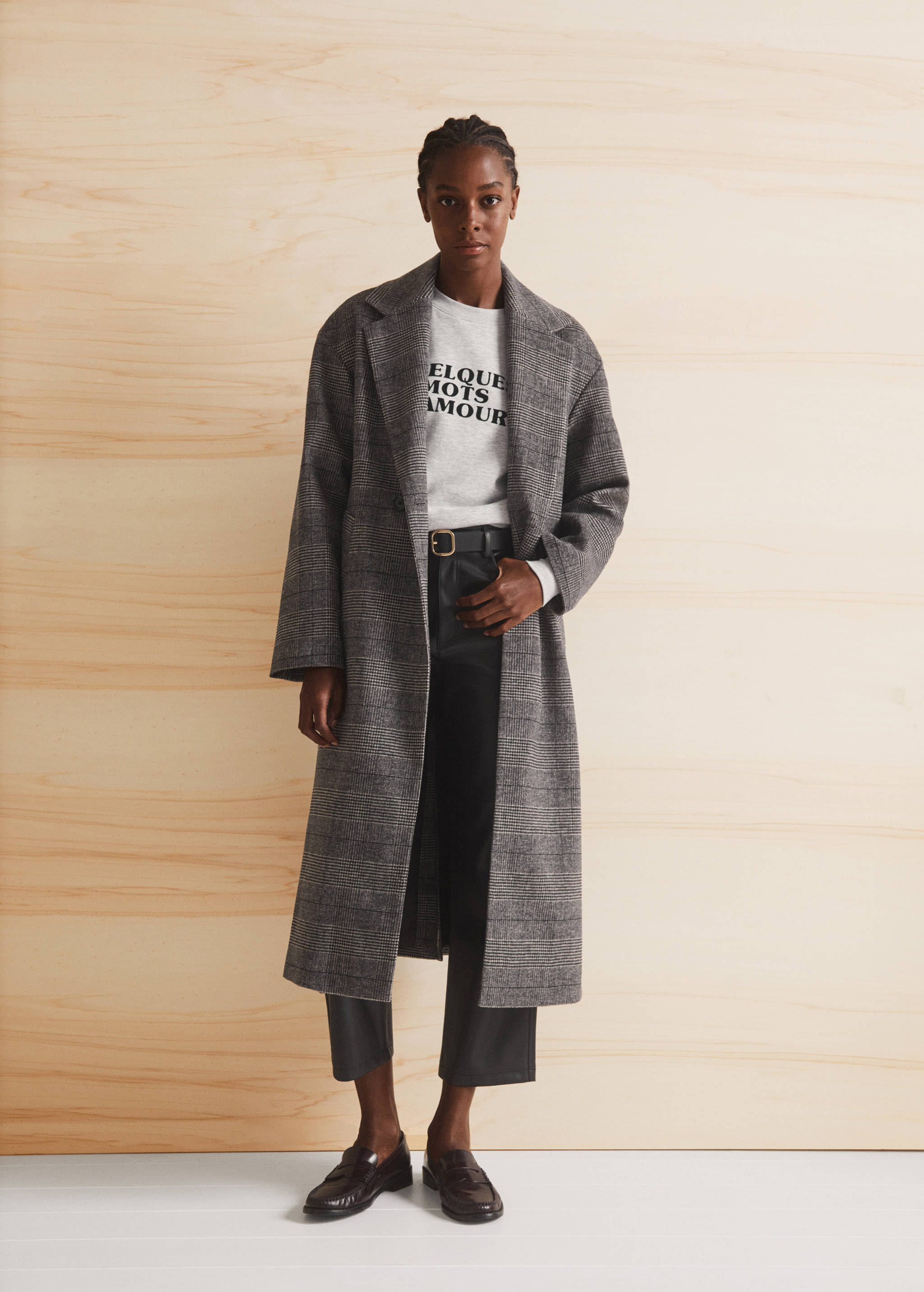 Leather-effect trousers - Details of the article 3