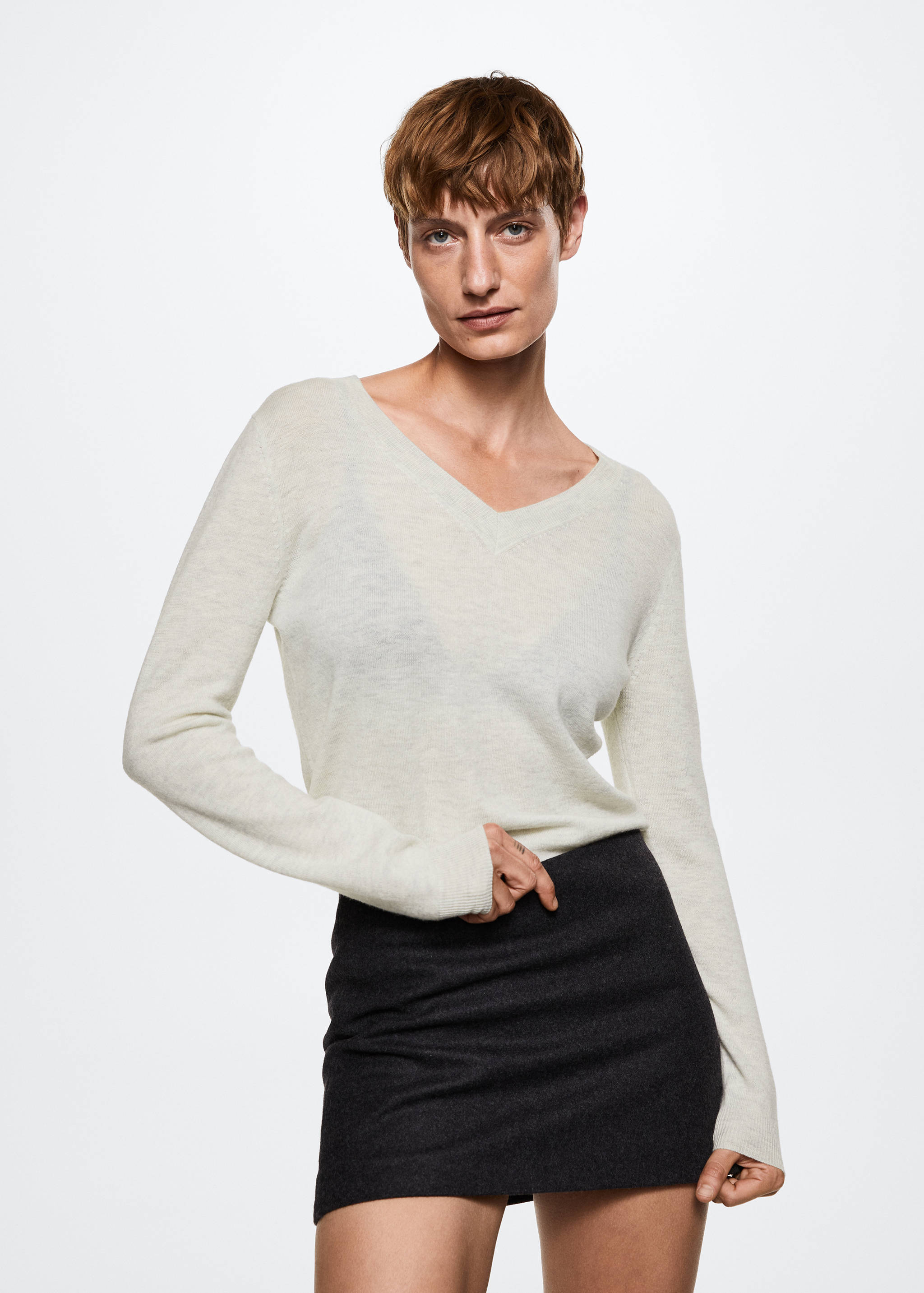 V-neck wool sweater - Medium plane
