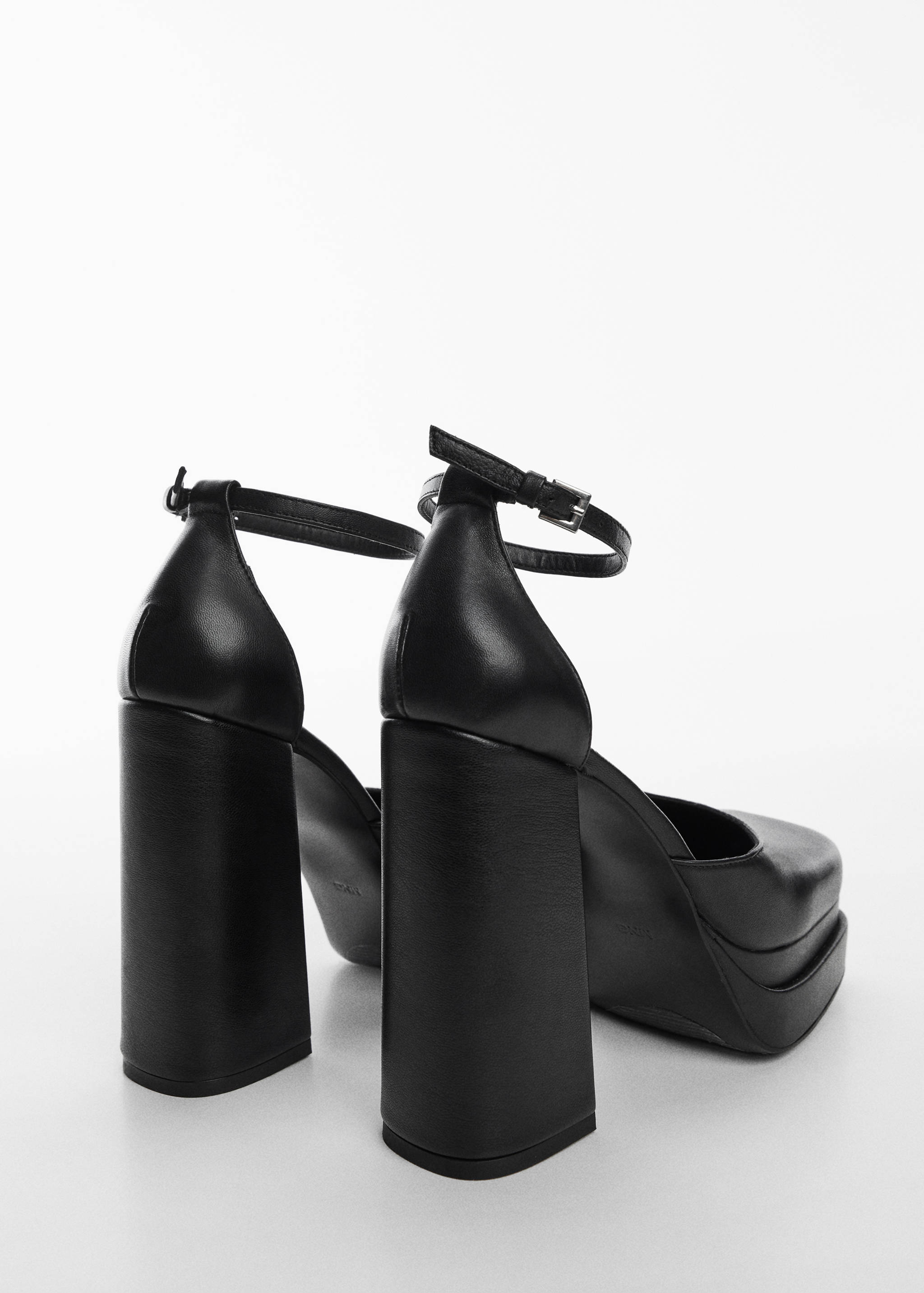 Platform leather pumps - Details of the article 1