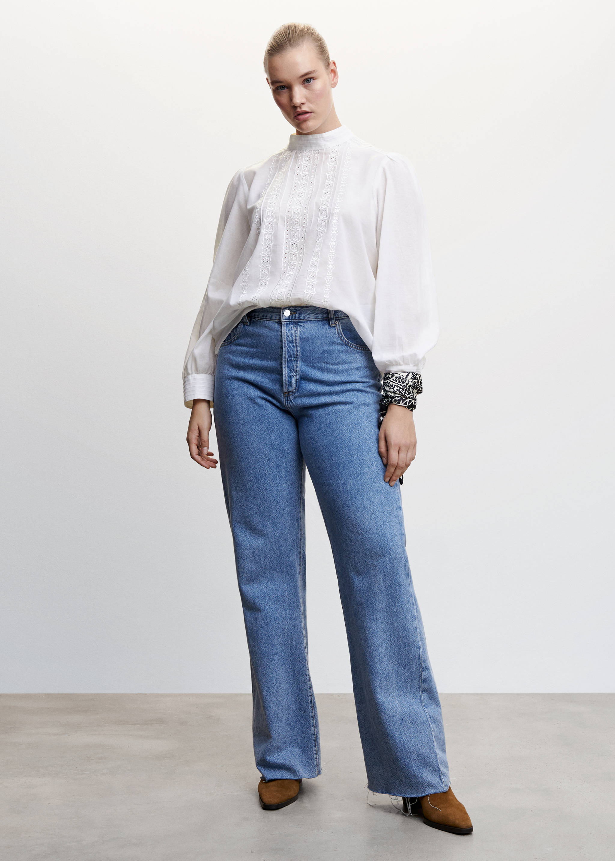 Decorative embroidery blouse - Details of the article 6