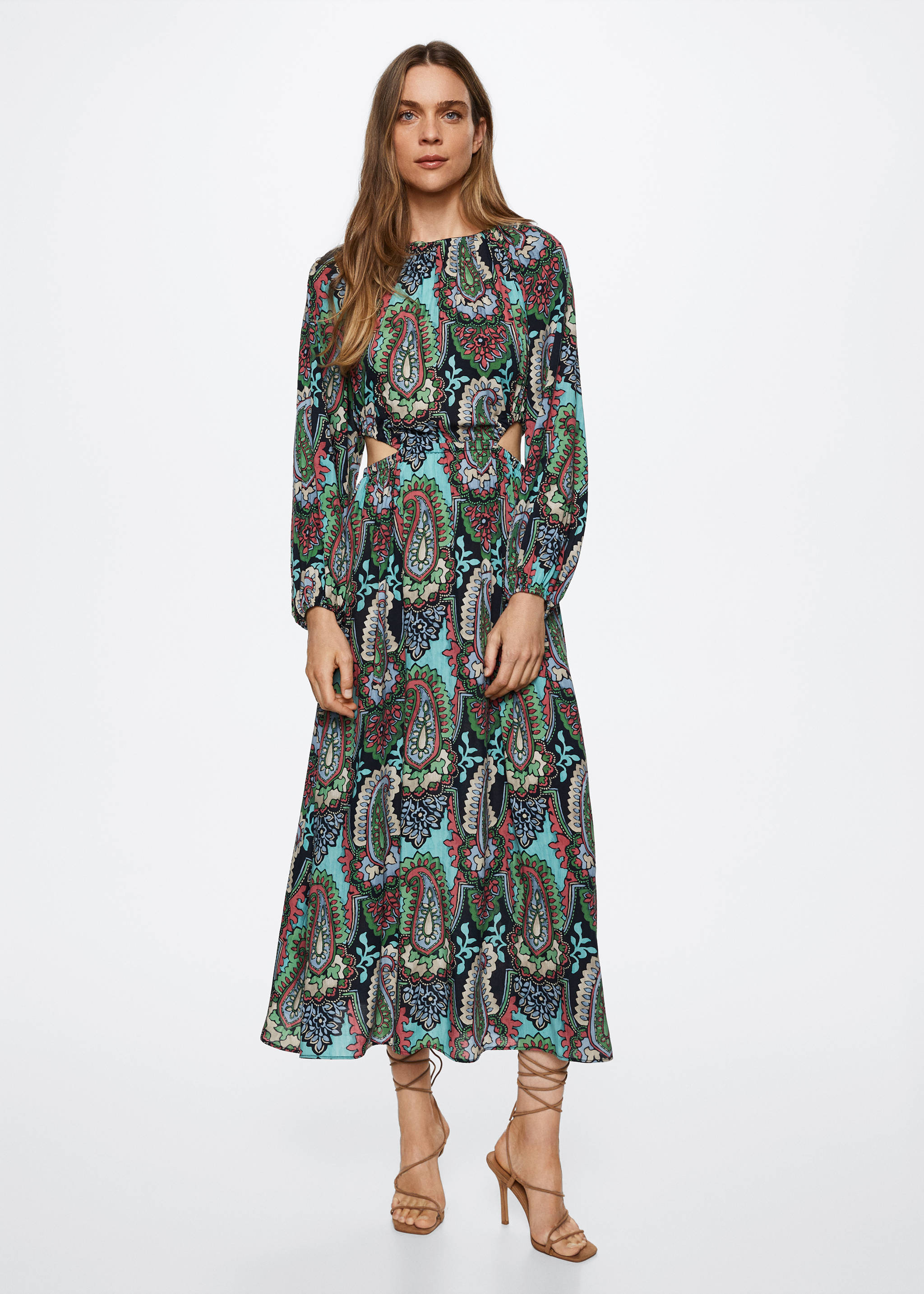 Vestido largo paisley - Plano general