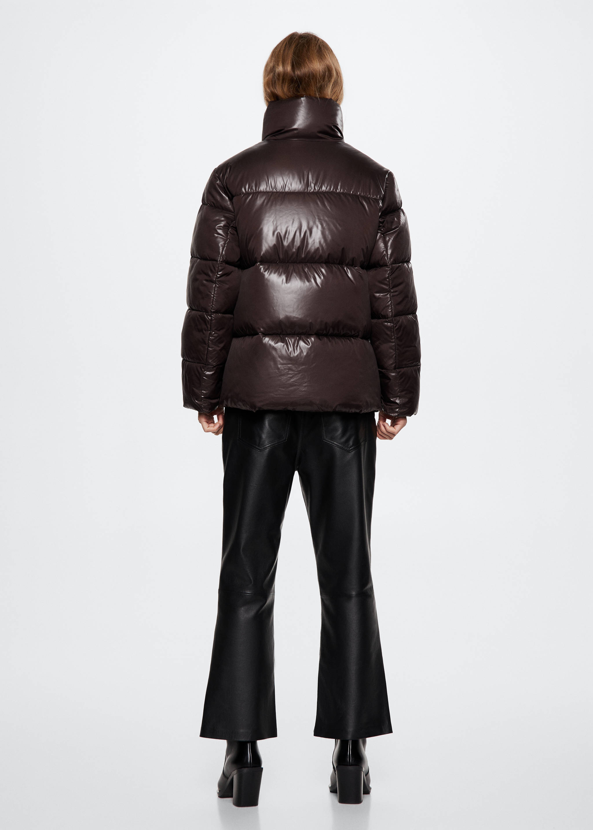 Long collar quilted coat - Reverse of the article