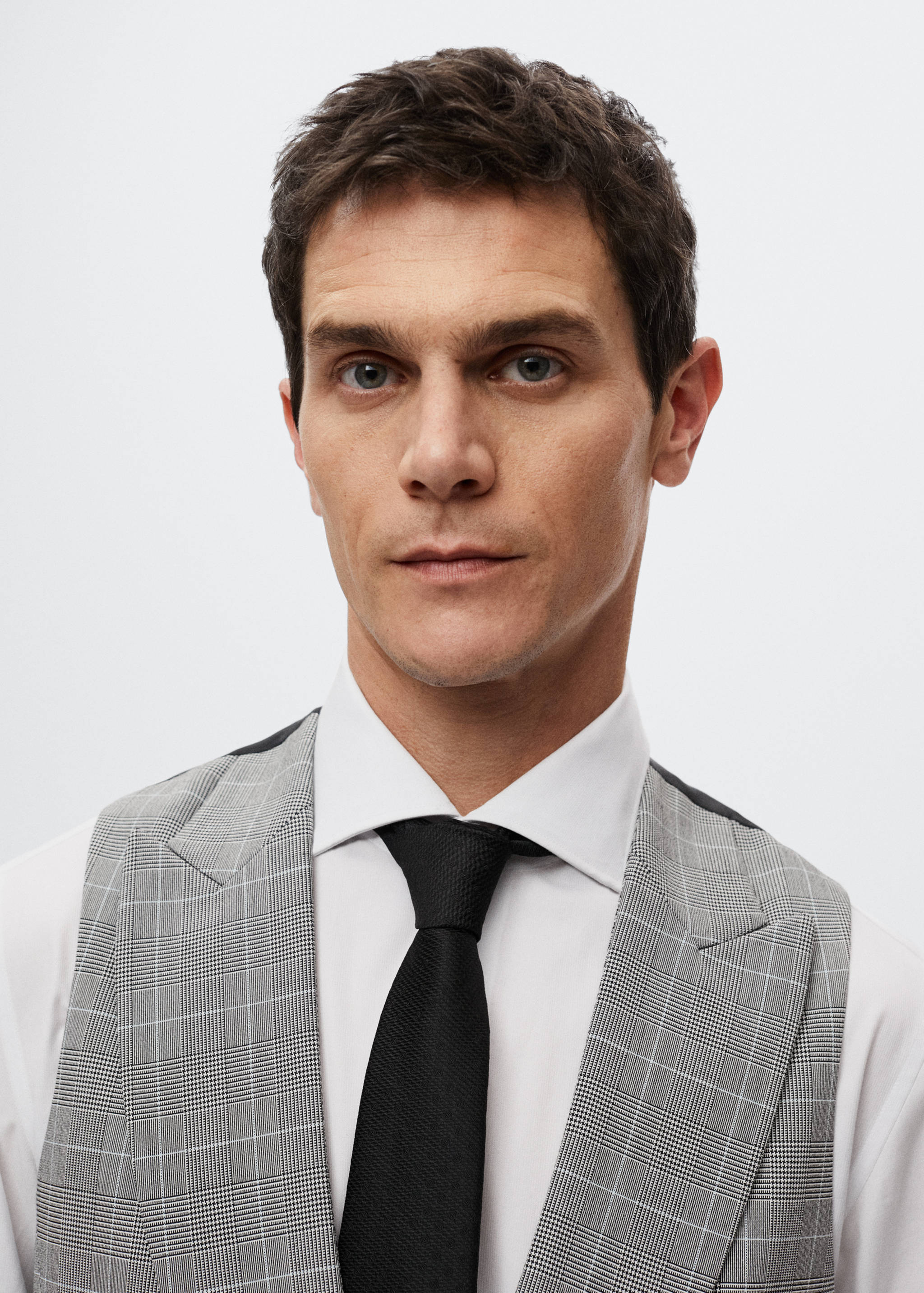 Suit waistcoat with lapels - Details of the article 1