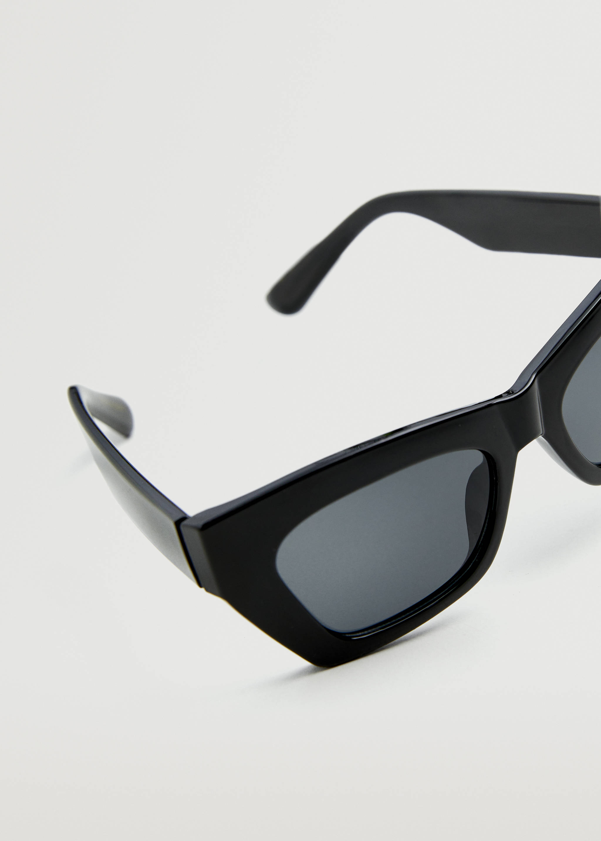 Resin frame sunglasses - Details of the article 3