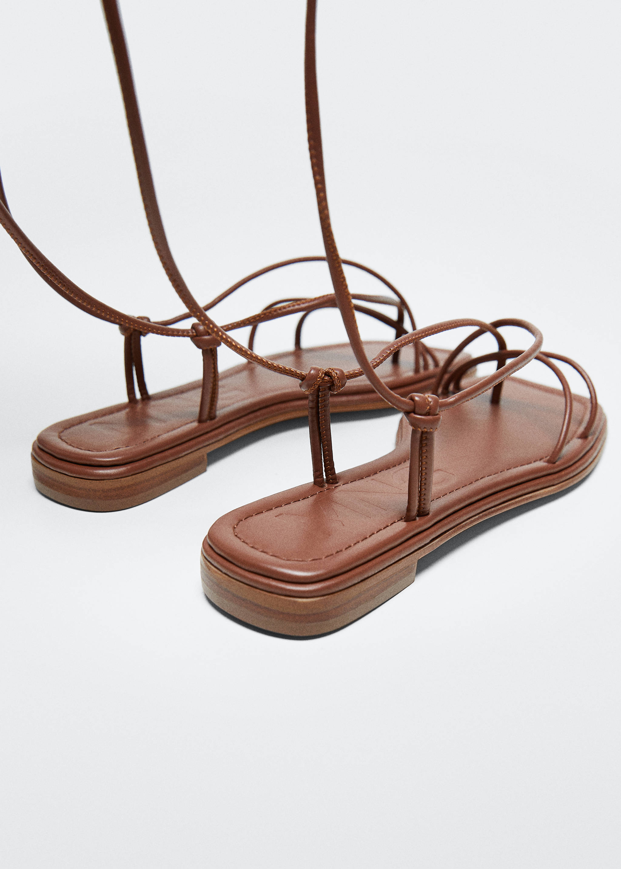 Kreuzriemensandalen - Detail des Artikels 2