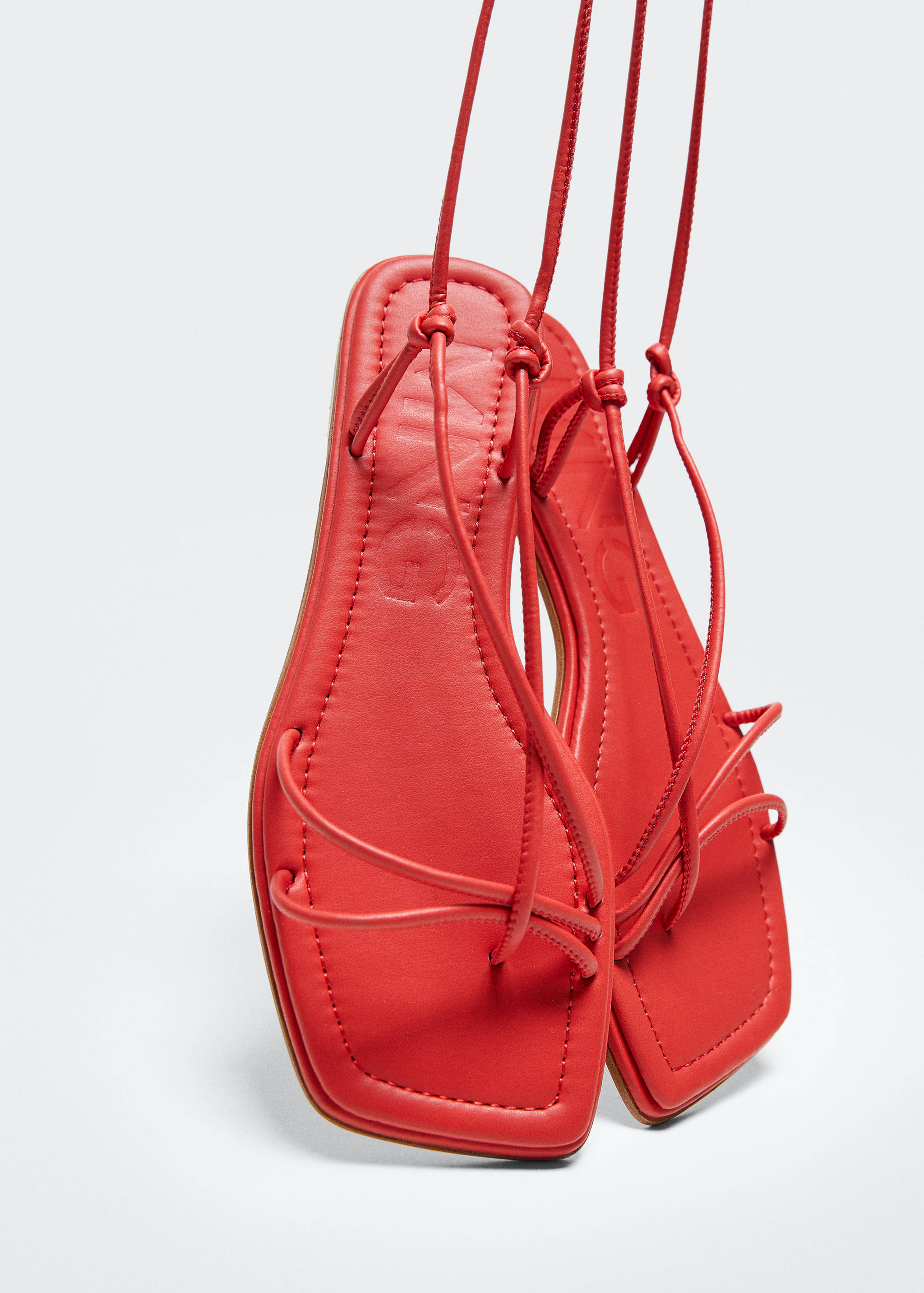 Kreuzriemensandalen - Detail des Artikels 3