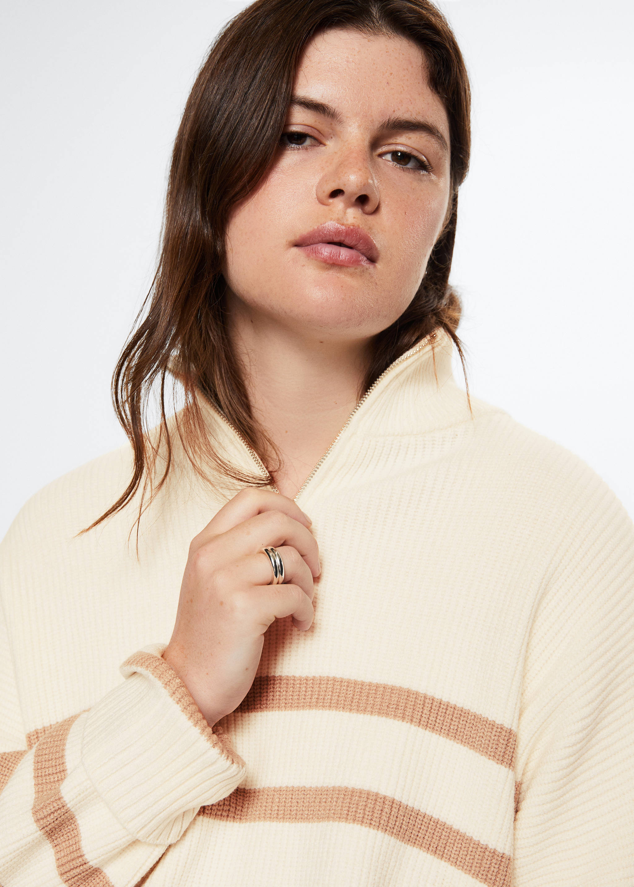 Camisola às riscas com fecho de correr - Pormenor do artigo 4