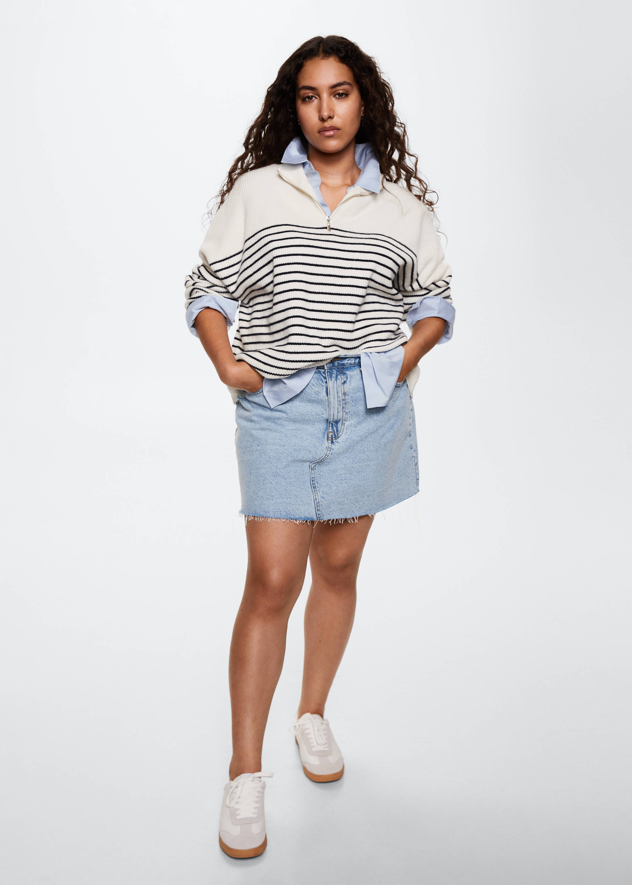 Striped sweater with zip - Details of the article 3