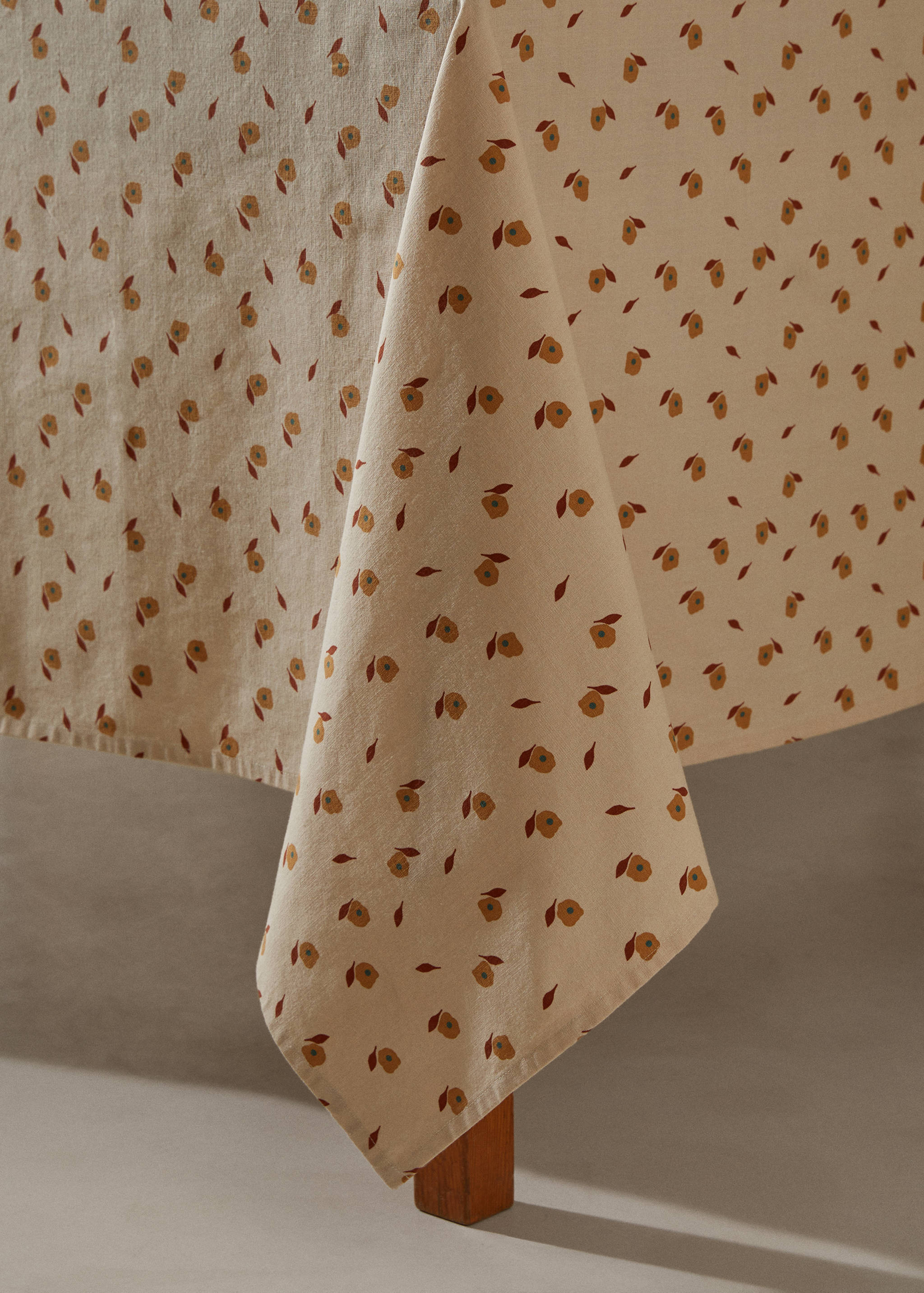 Floral cotton tablecloth 150x150cm - Details of the article 3