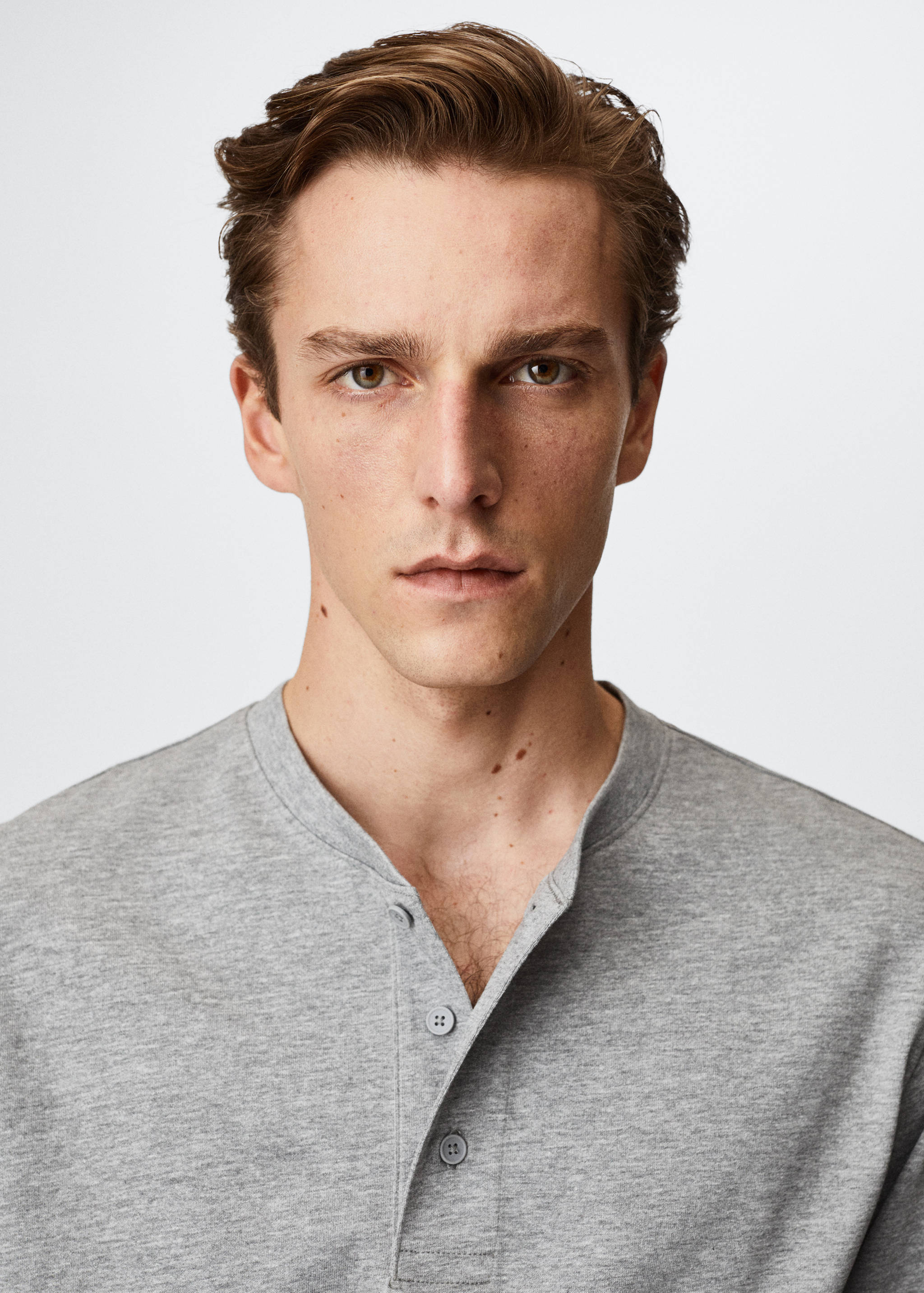 Langärmliges Henley-Shirt - Detail des Artikels 1