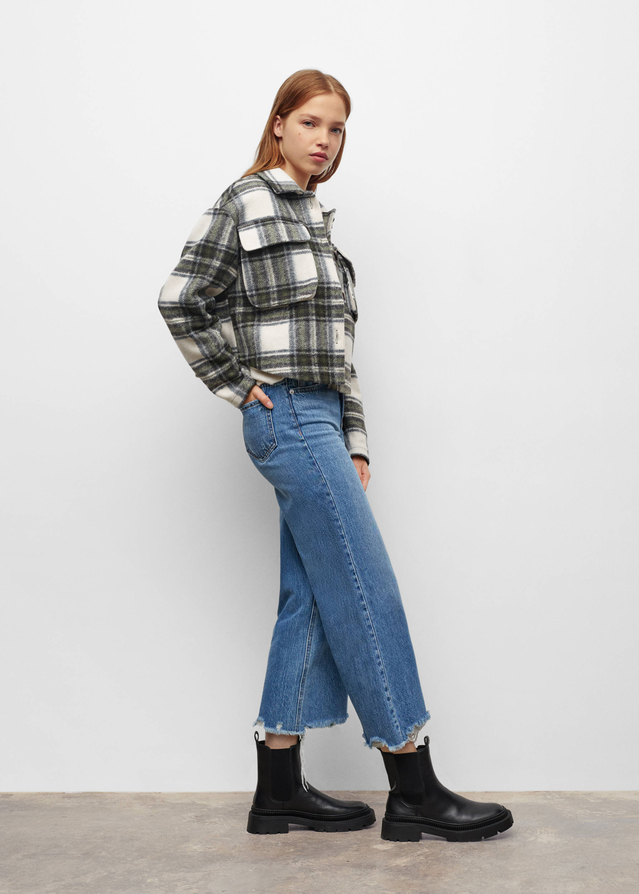 Sobrecamisa quadres - Pla general