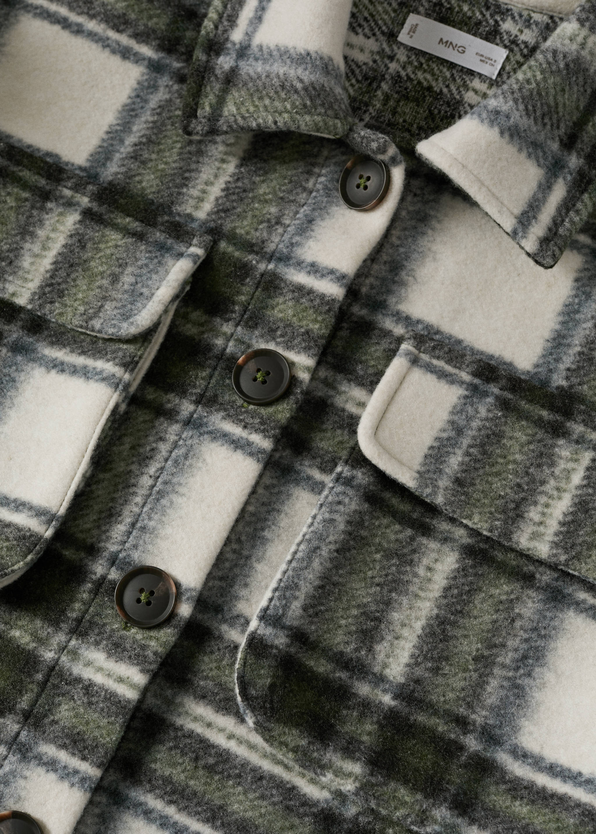Sobrecamisa quadres - Detall de l'article 8
