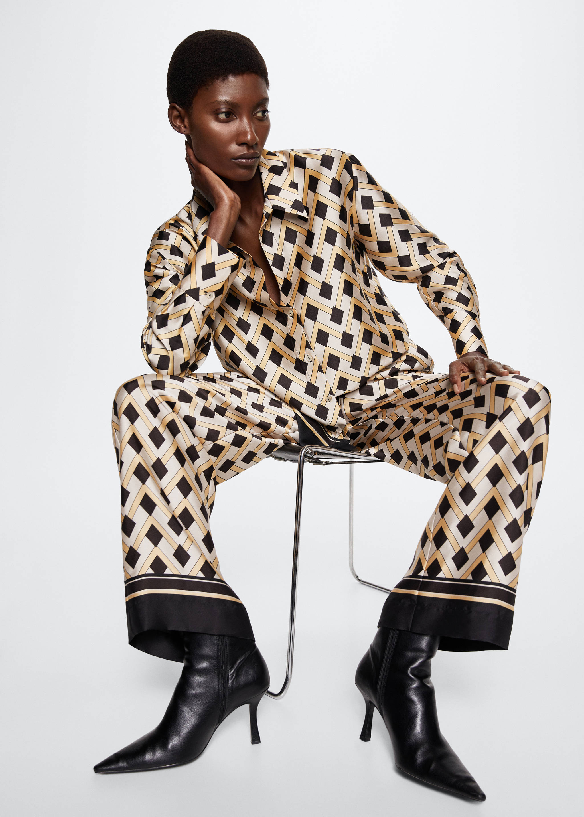 Flowy printed trousers - Details of the article 2