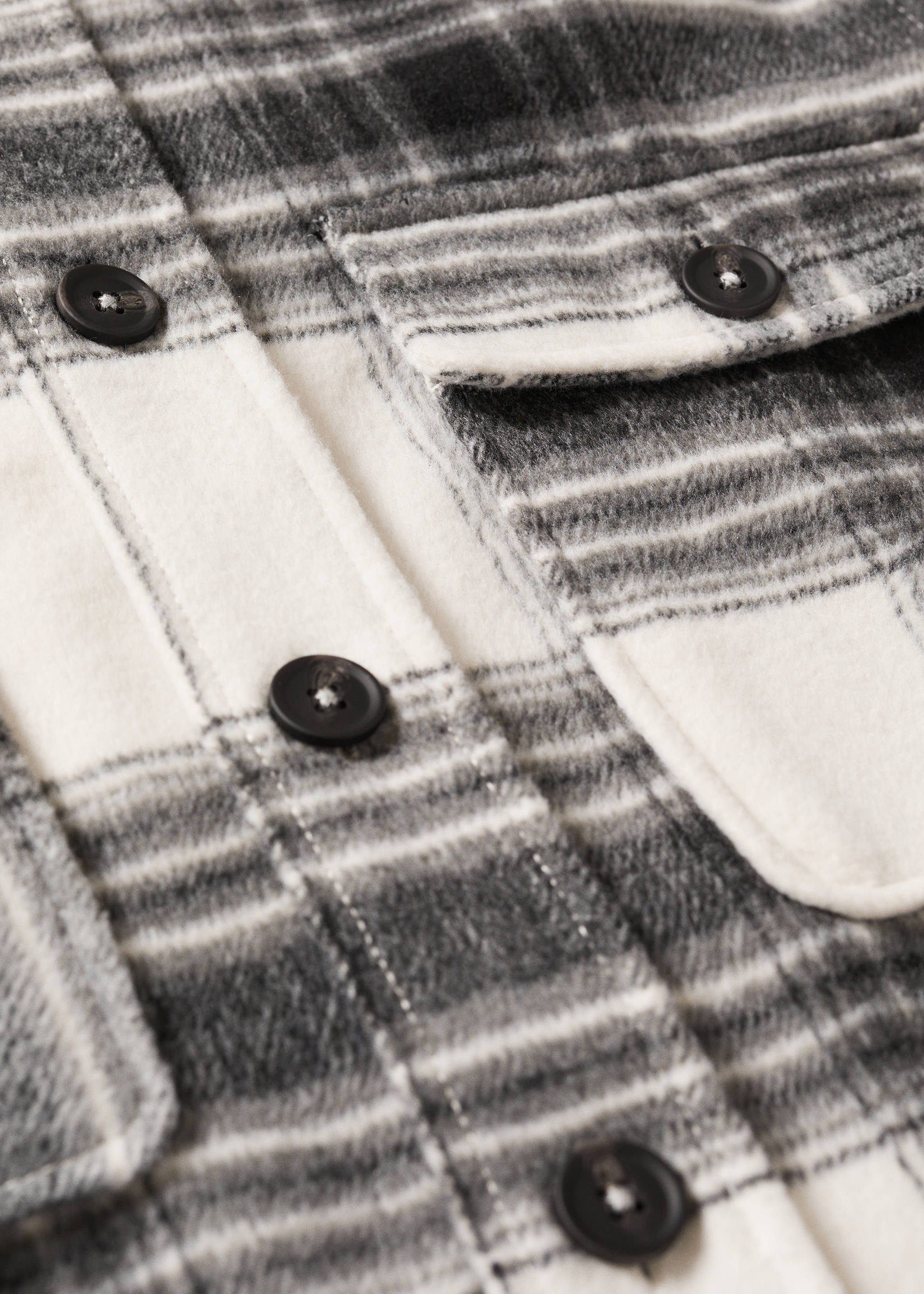 Check flannel overshirt - Details of the article 8