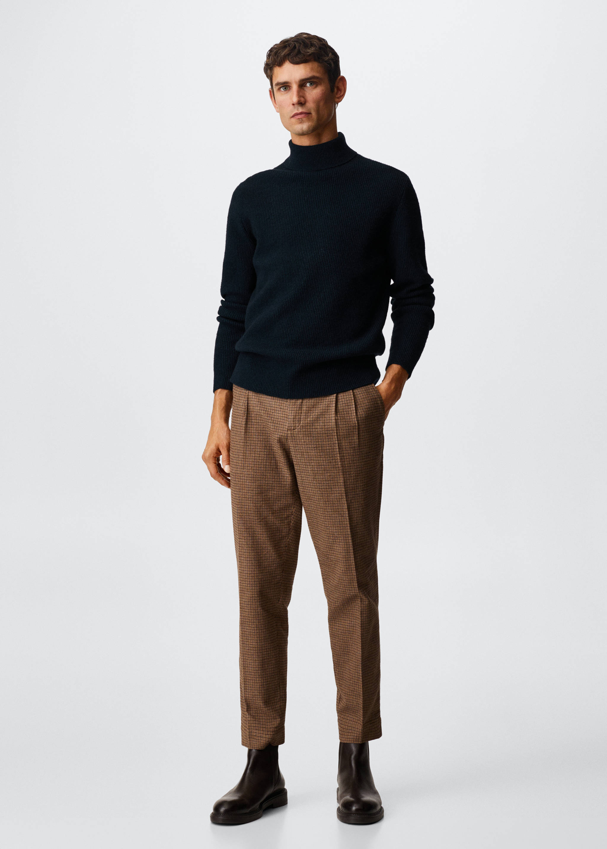 Structured turtleneck sweater - General plane