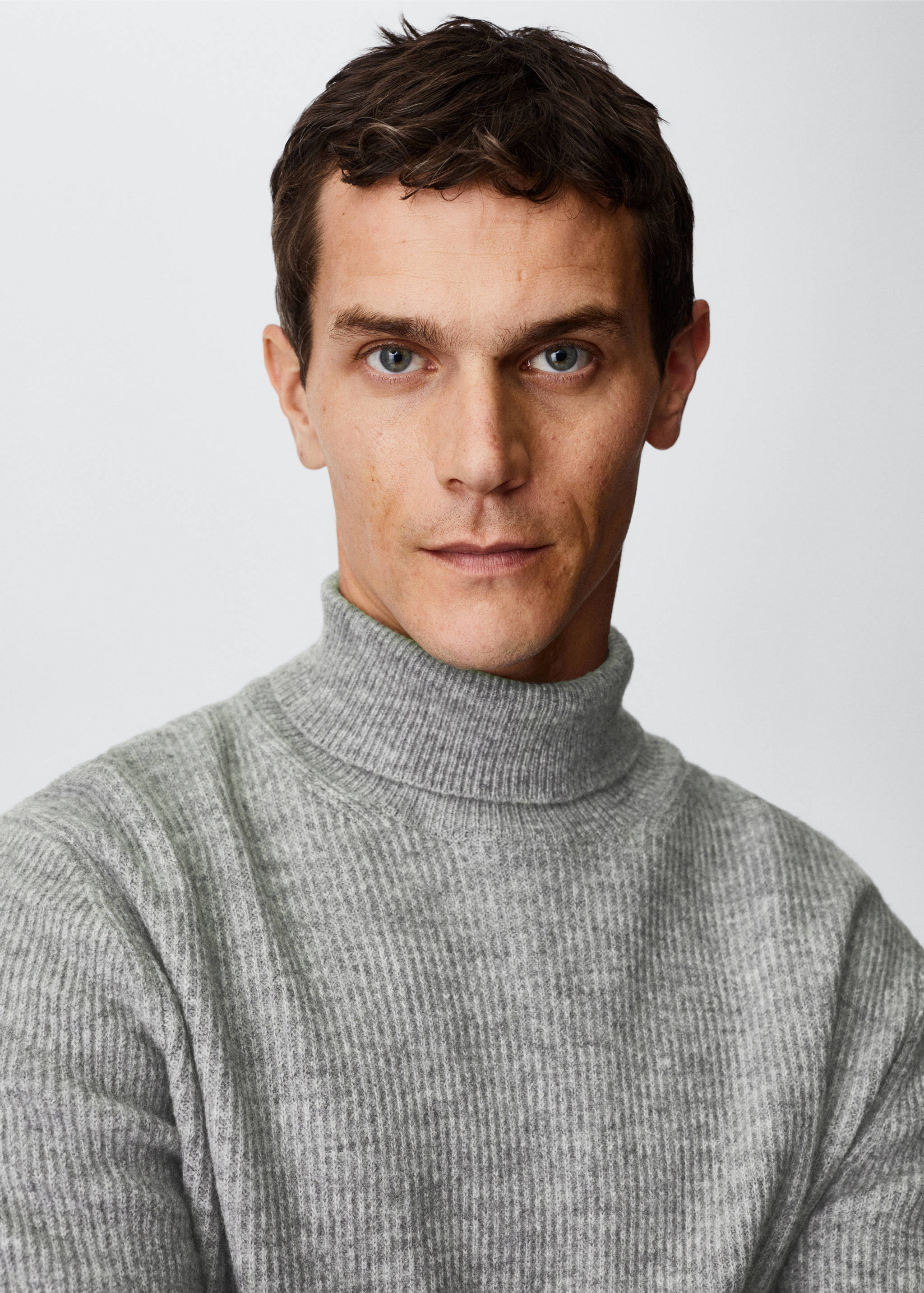 Structured turtleneck sweater - Details of the article 4