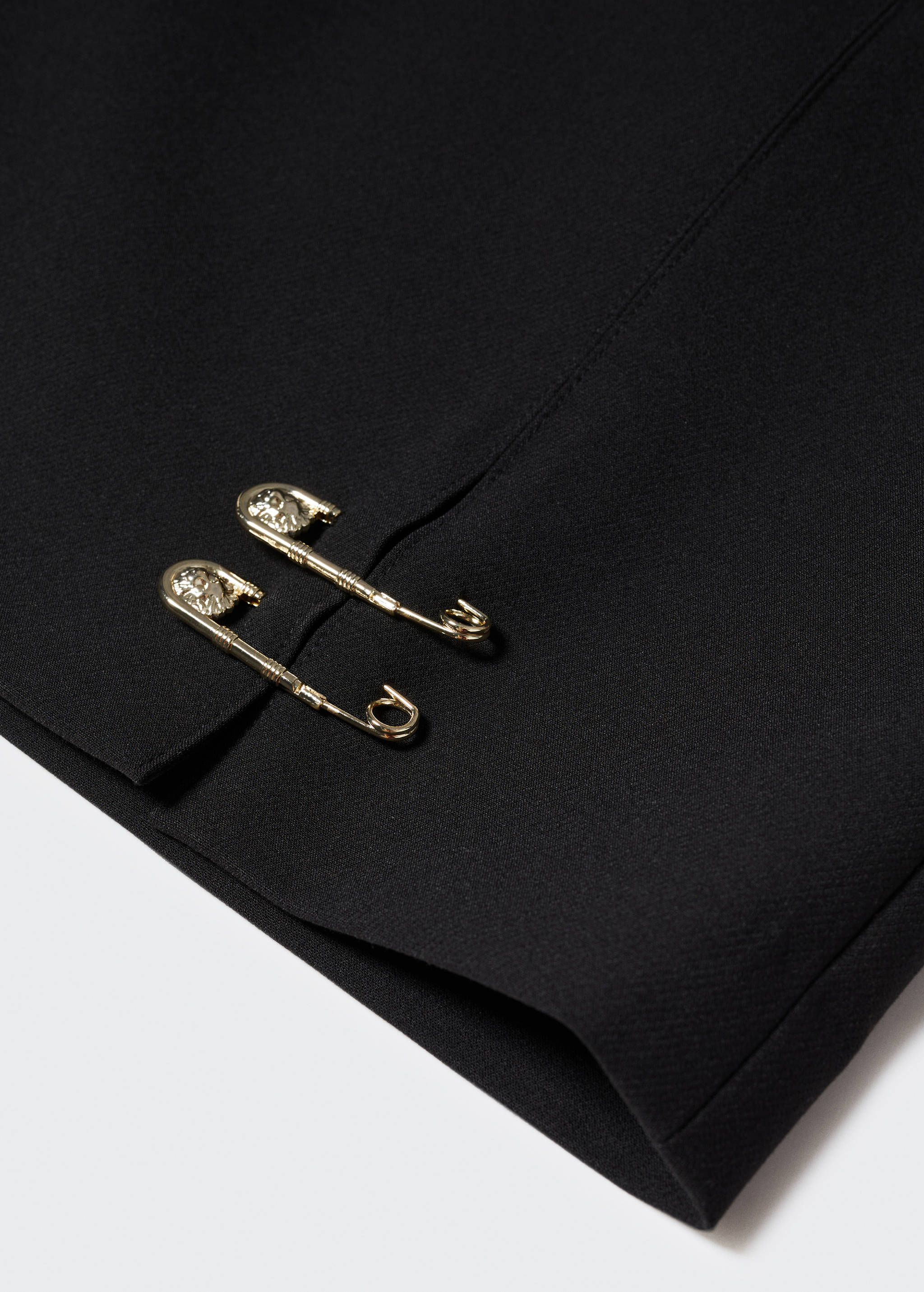 Falda detalle imperdibles - Detalle del artículo 8