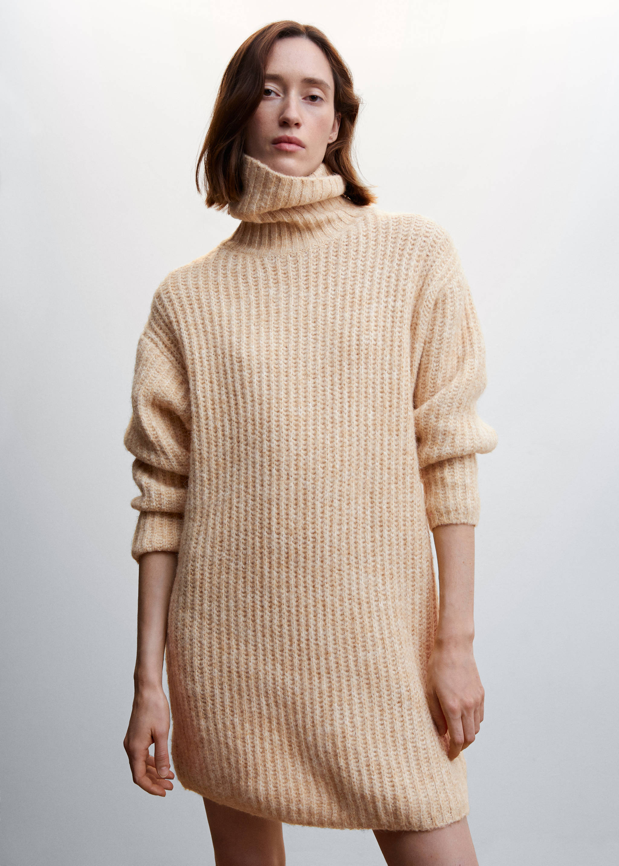 Knitted turtleneck dress - Medium plane