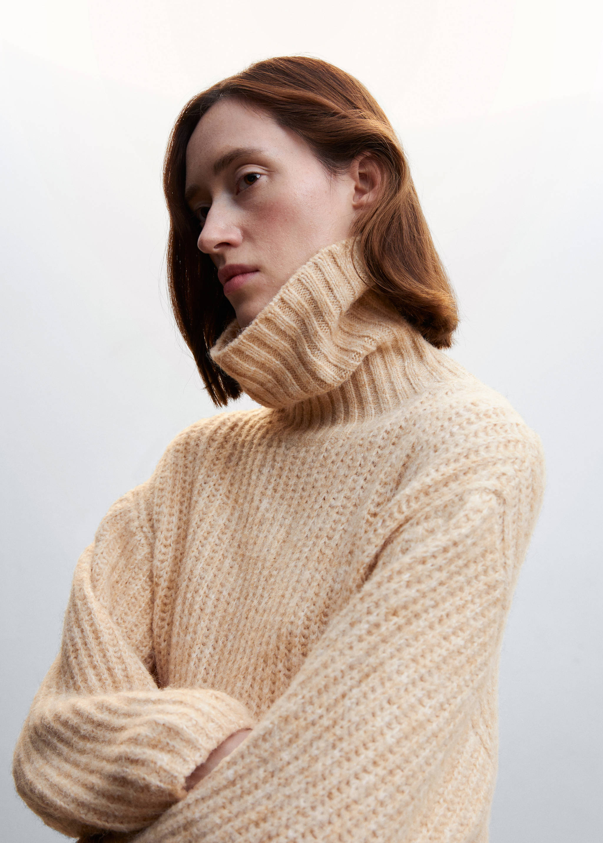 Knitted turtleneck dress - Details of the article 1