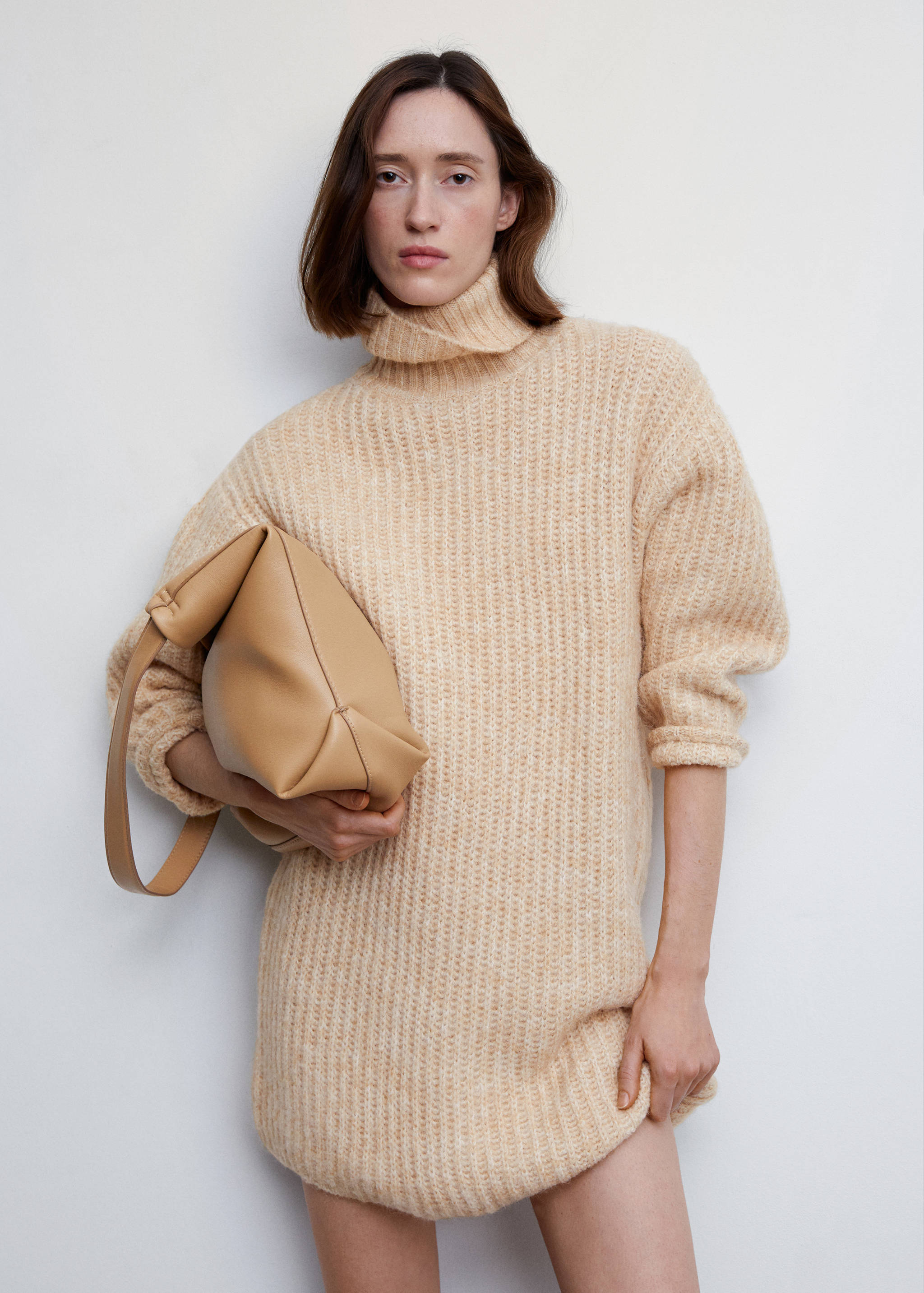 Knitted turtleneck dress - Details of the article 6