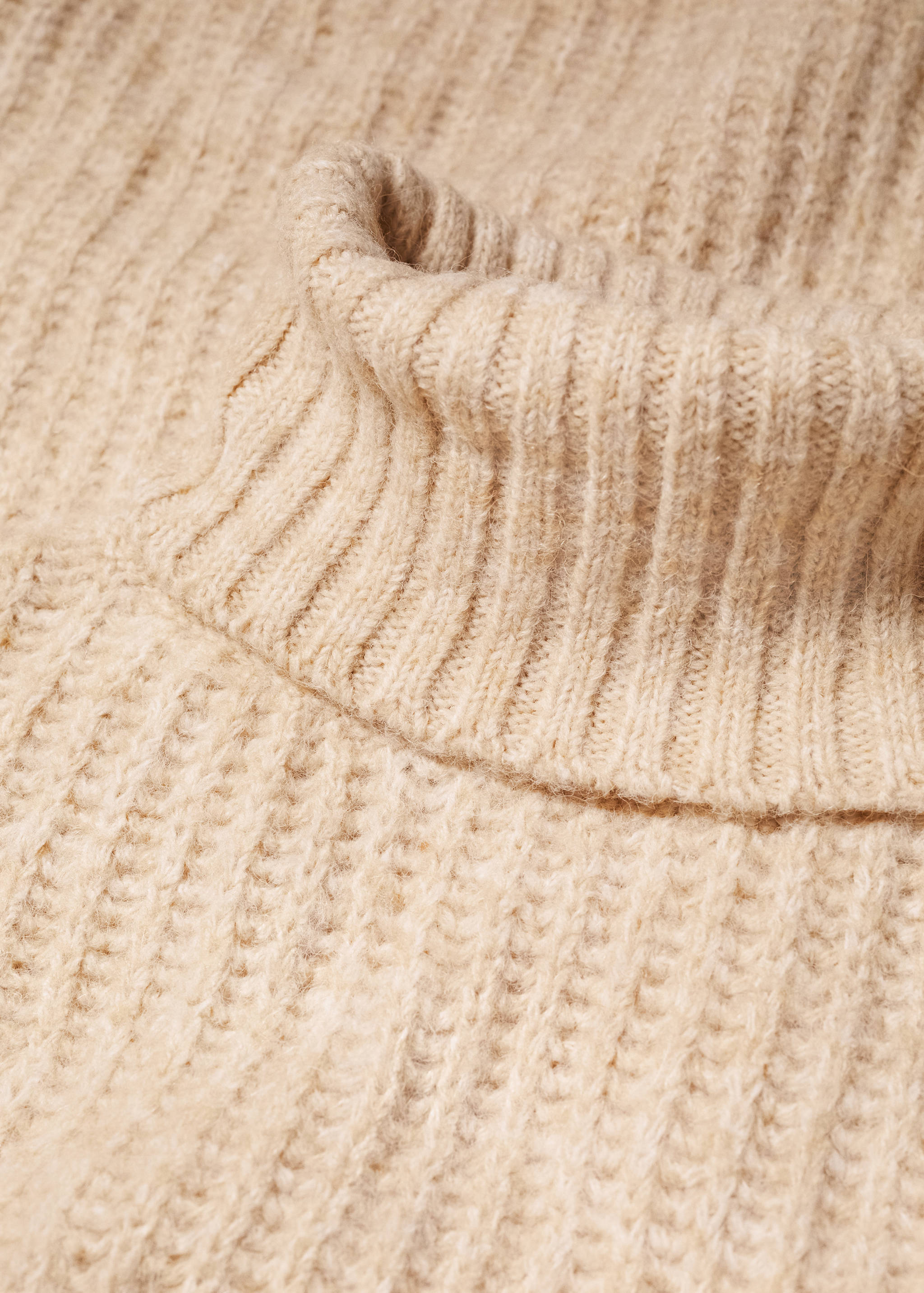 Knitted turtleneck dress - Details of the article 8