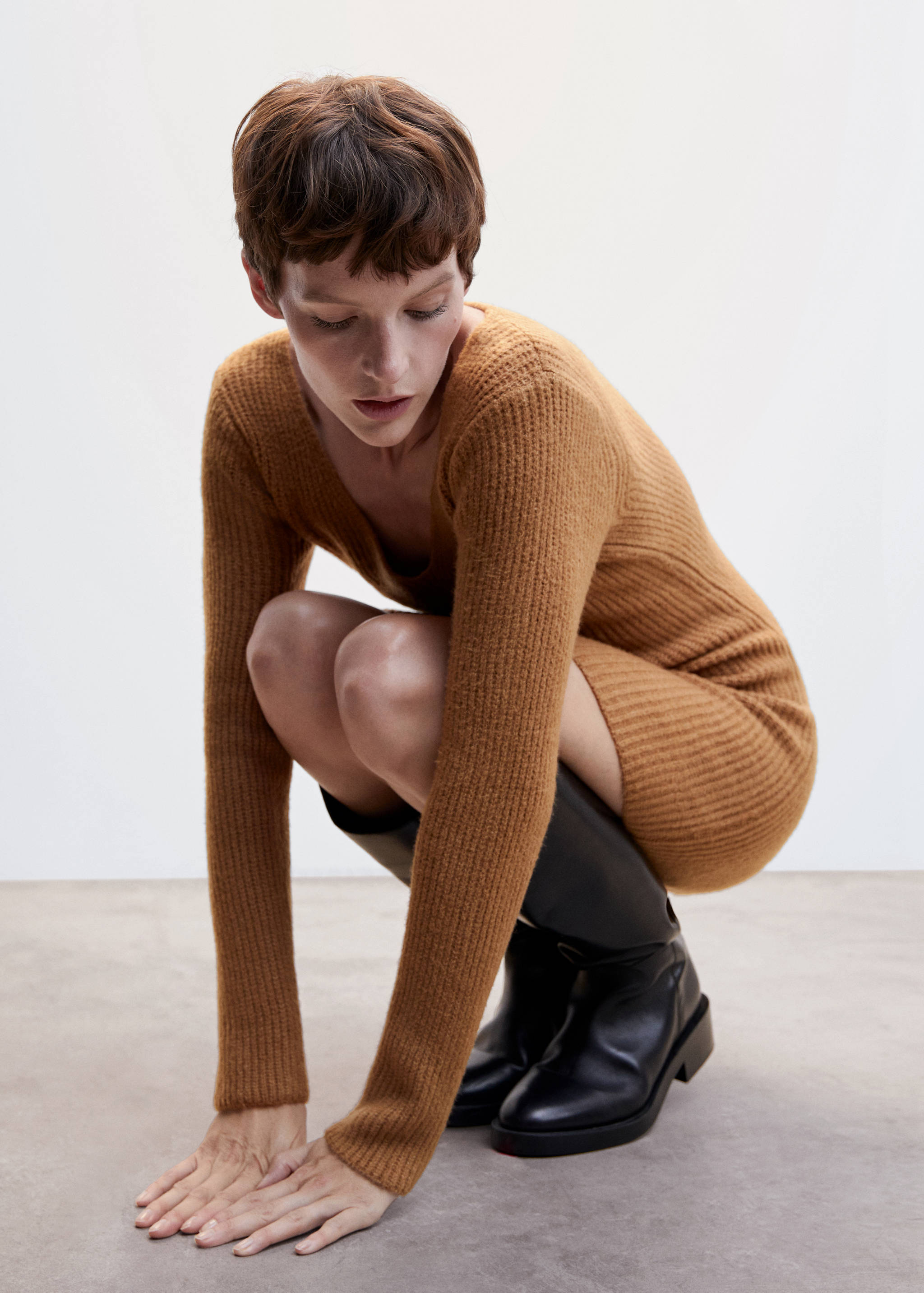 Short knitted dress - Details of the article 2