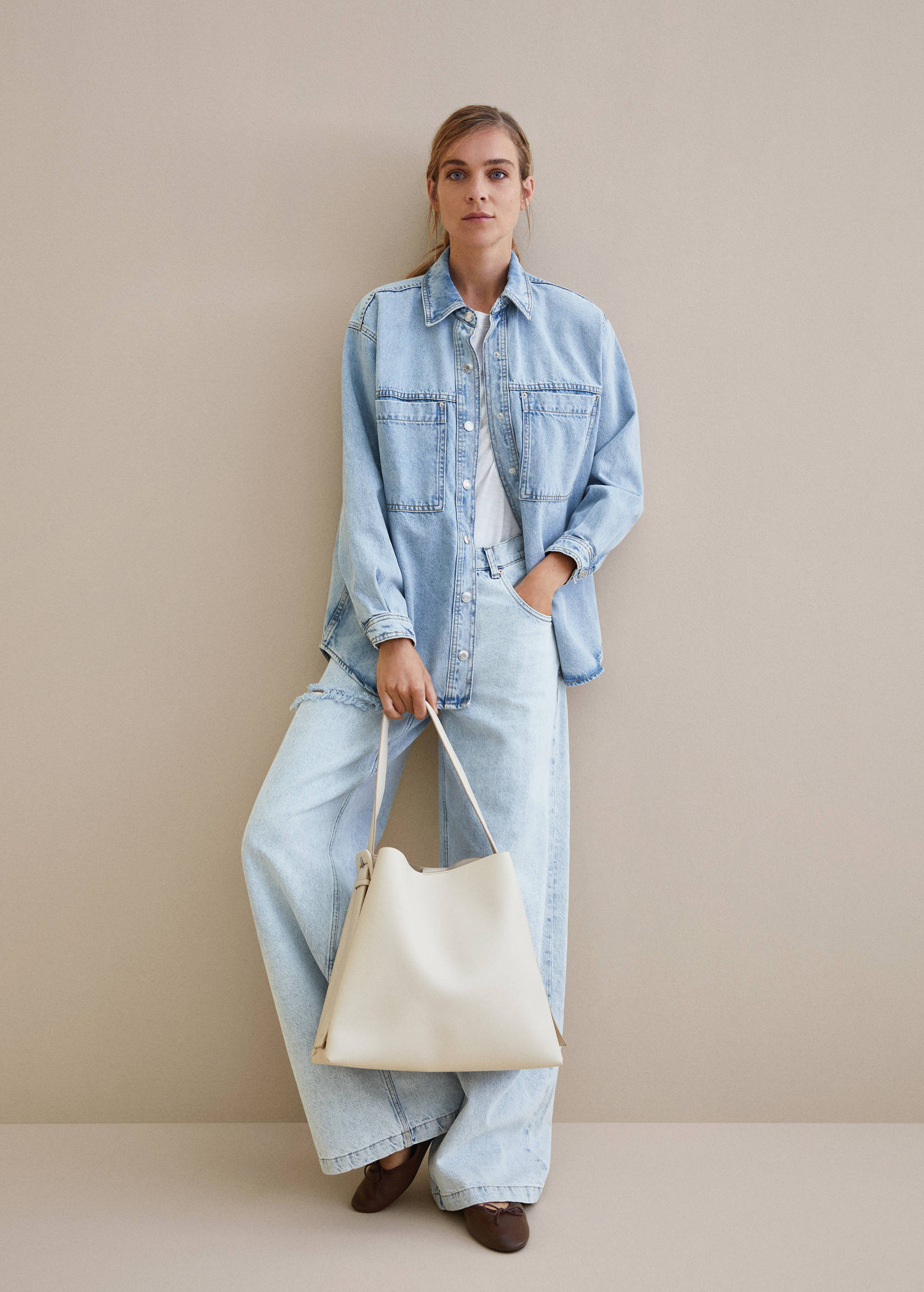 Shopper bag with buckle - General plane