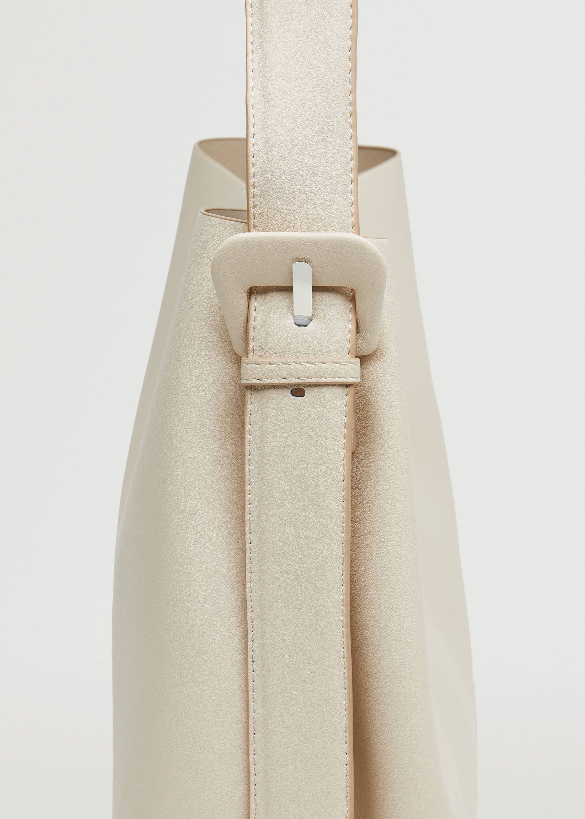 Shopper bag with buckle - Details of the article 2