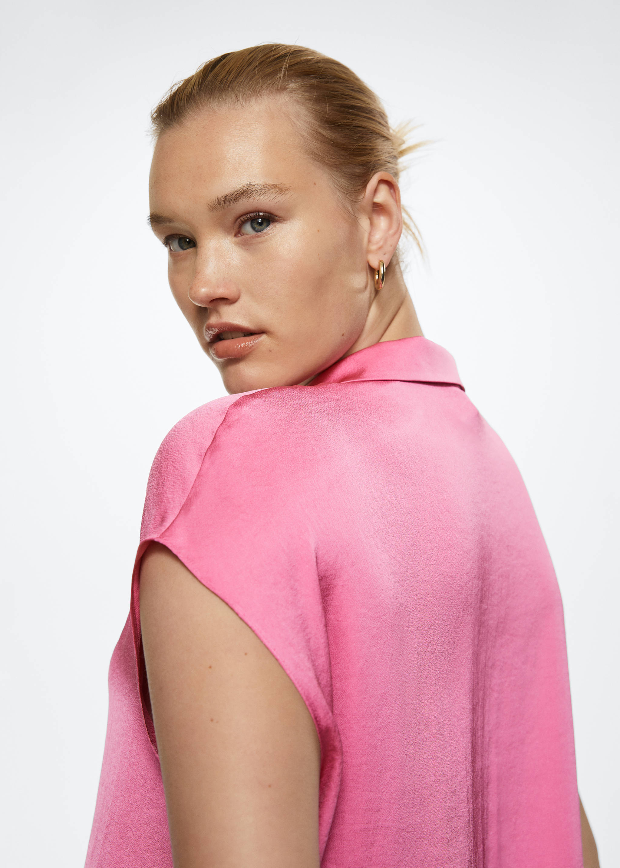 Satin finish flowy shirt - Details of the article 5