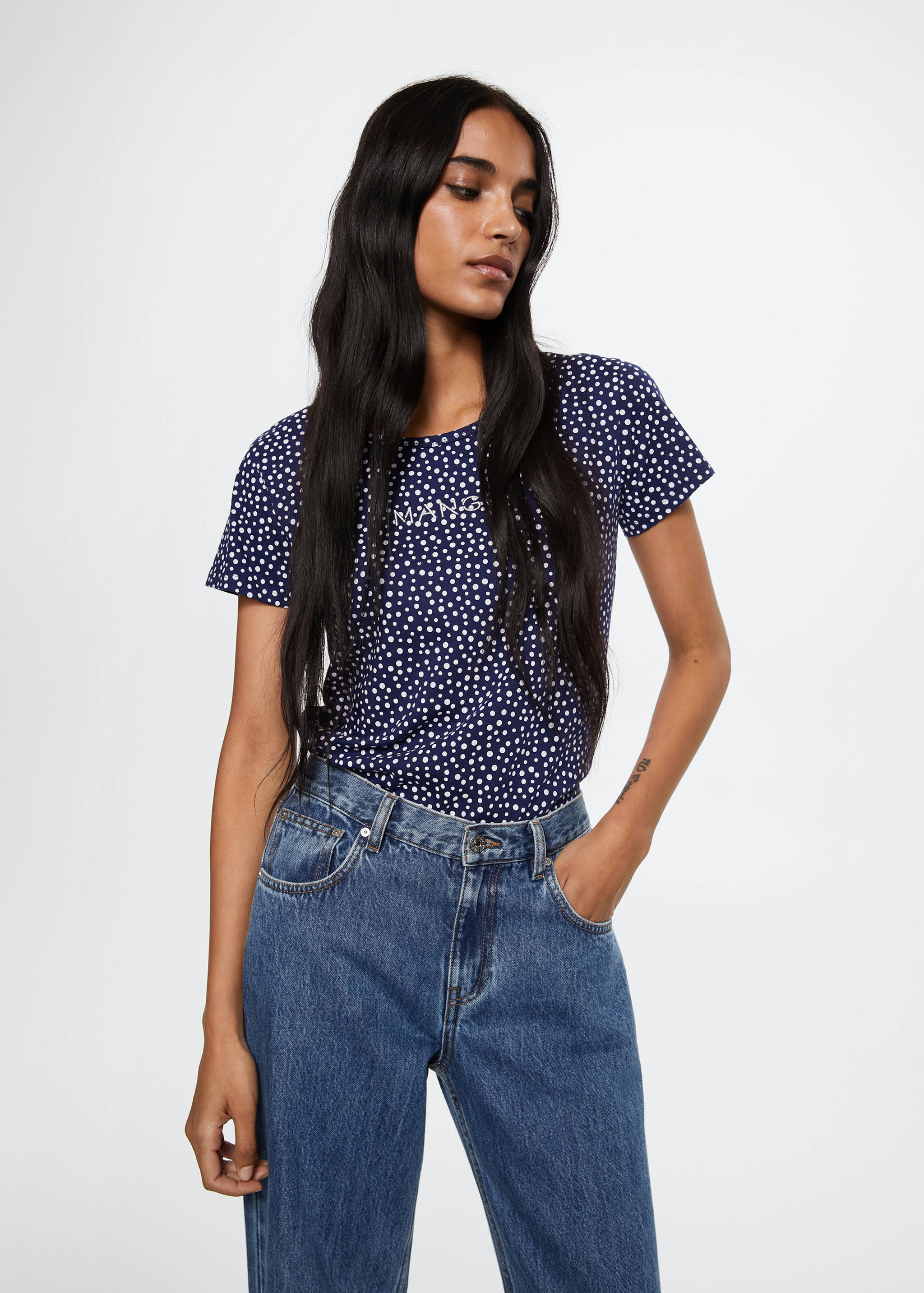 T-shirt imprimé logo brodé - Plan moyen