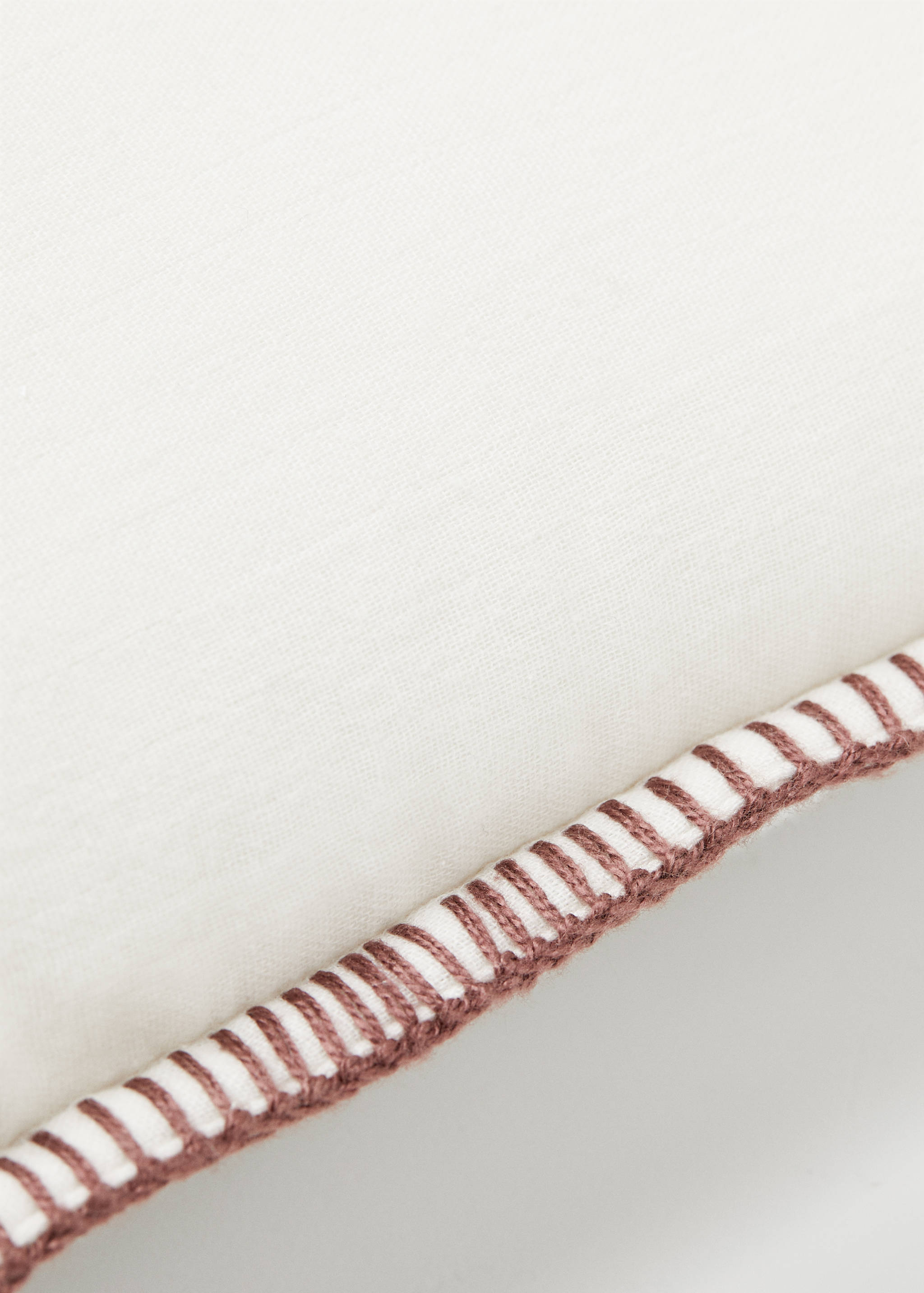 Contrast stitch cushion 30x30cm - Medium plane
