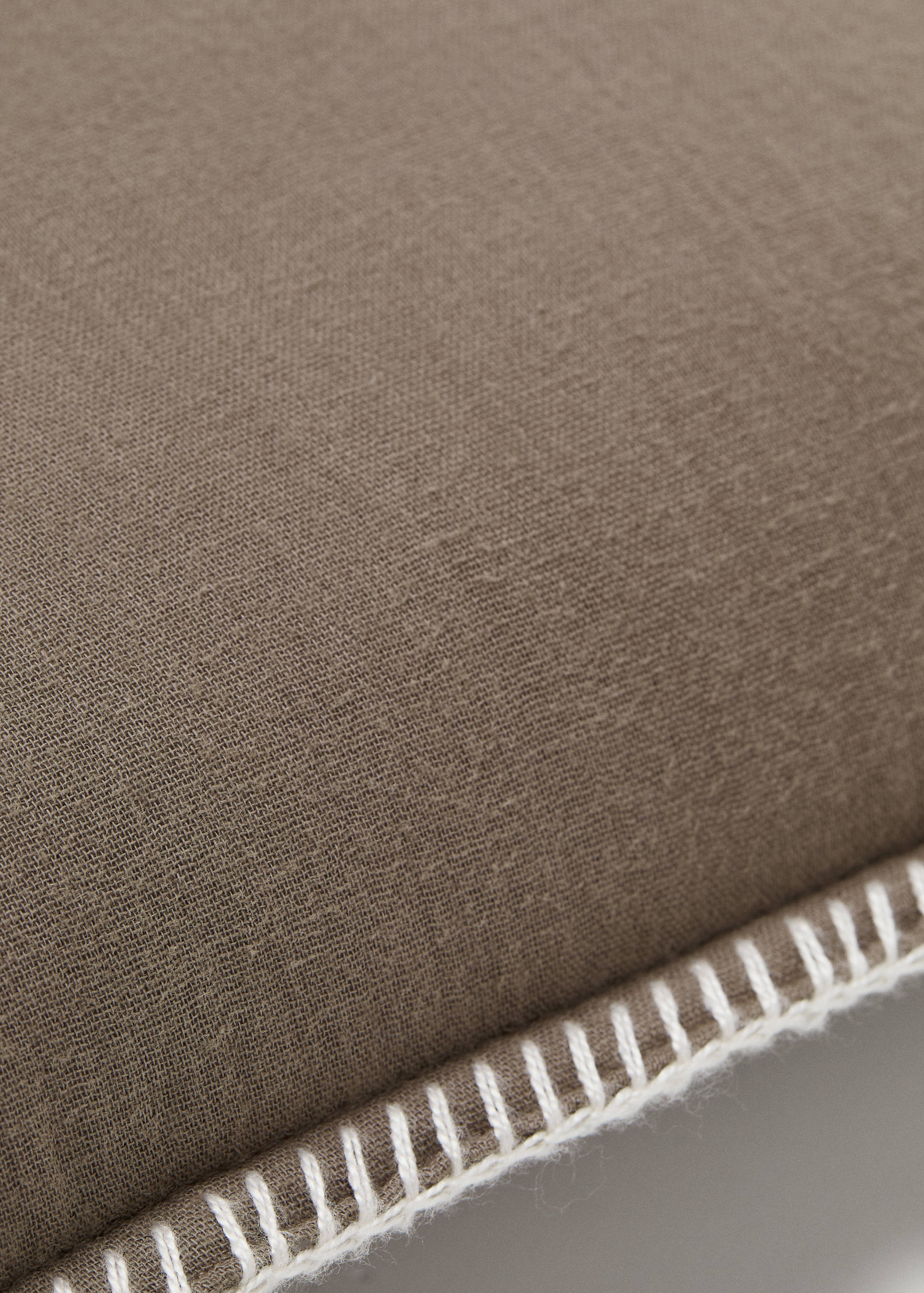 Contrast stitch cushion 30x30cm - Medium plane