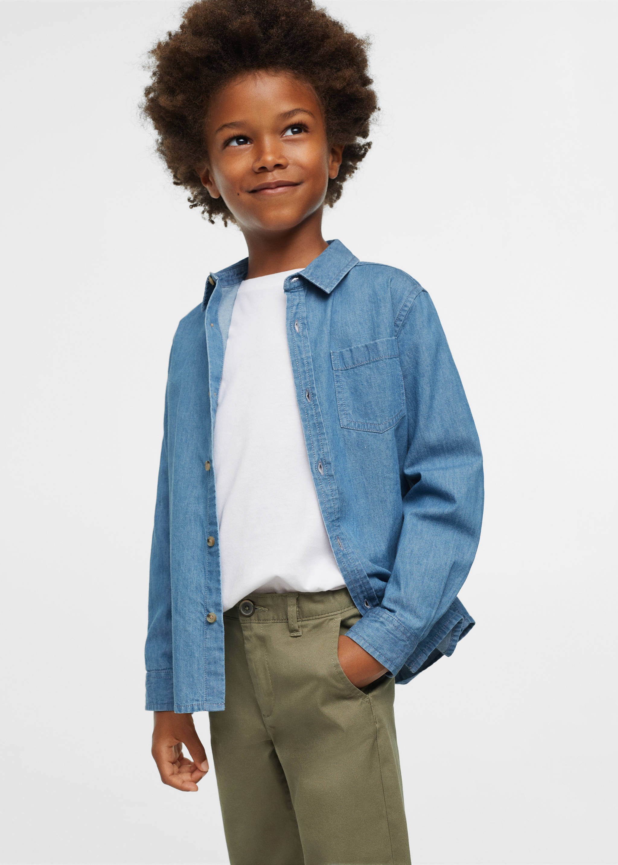 Regular-fit denim shirt with chest pocket - Details of the article 1