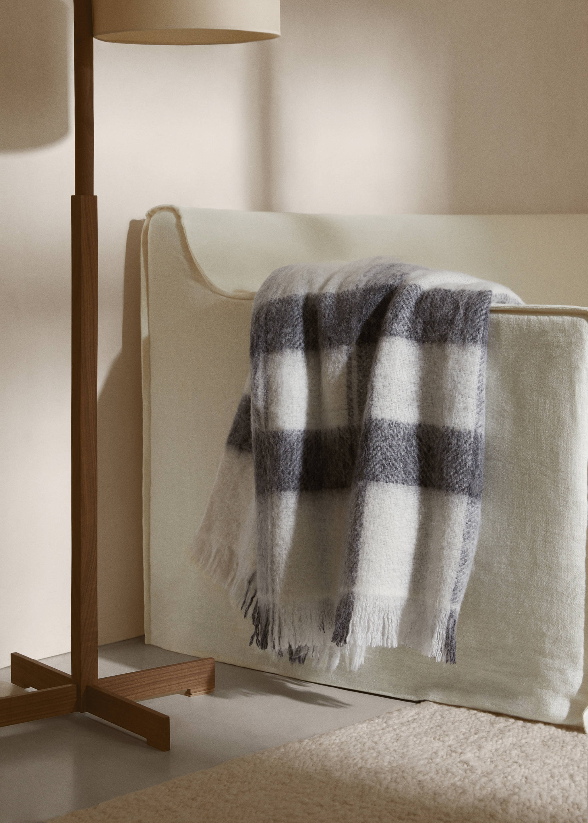 Karierte Decke mit Fransen 130 x 180 cm - Detail des Artikels 7