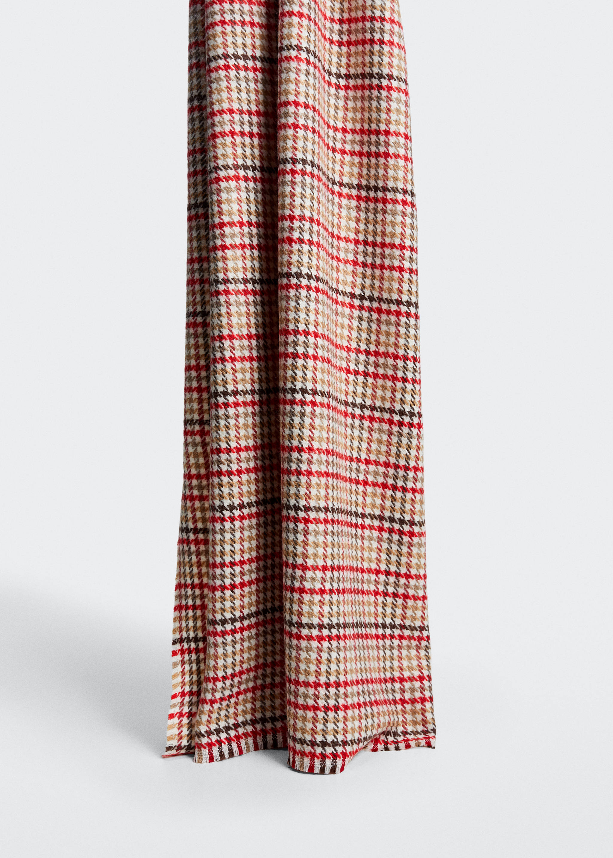Houndstooth knit scarf - Details of the article 2