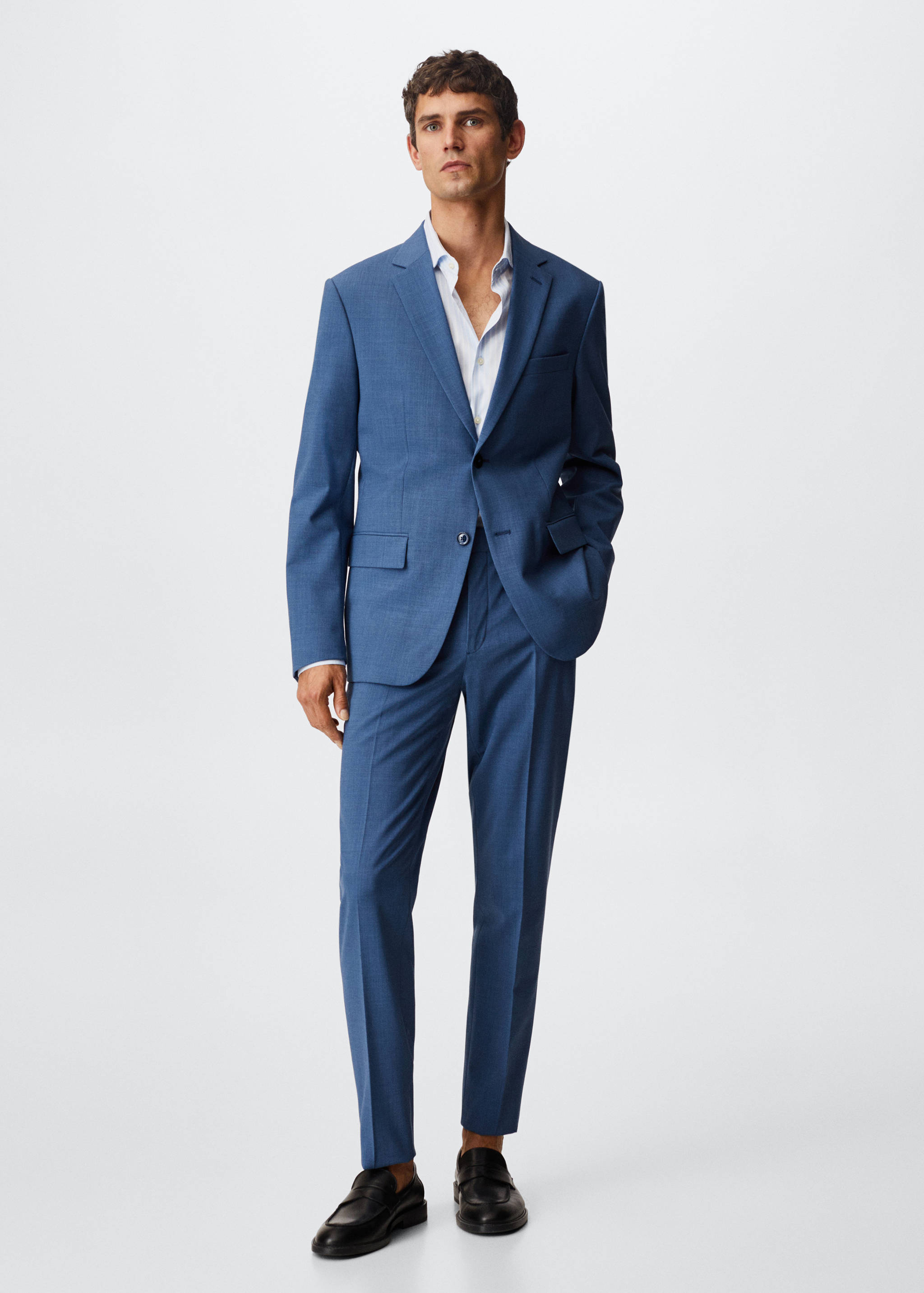 Slim Fit-Anzugshemd mit feinem Nadelstreifenmuster - Allgemeine Ansicht