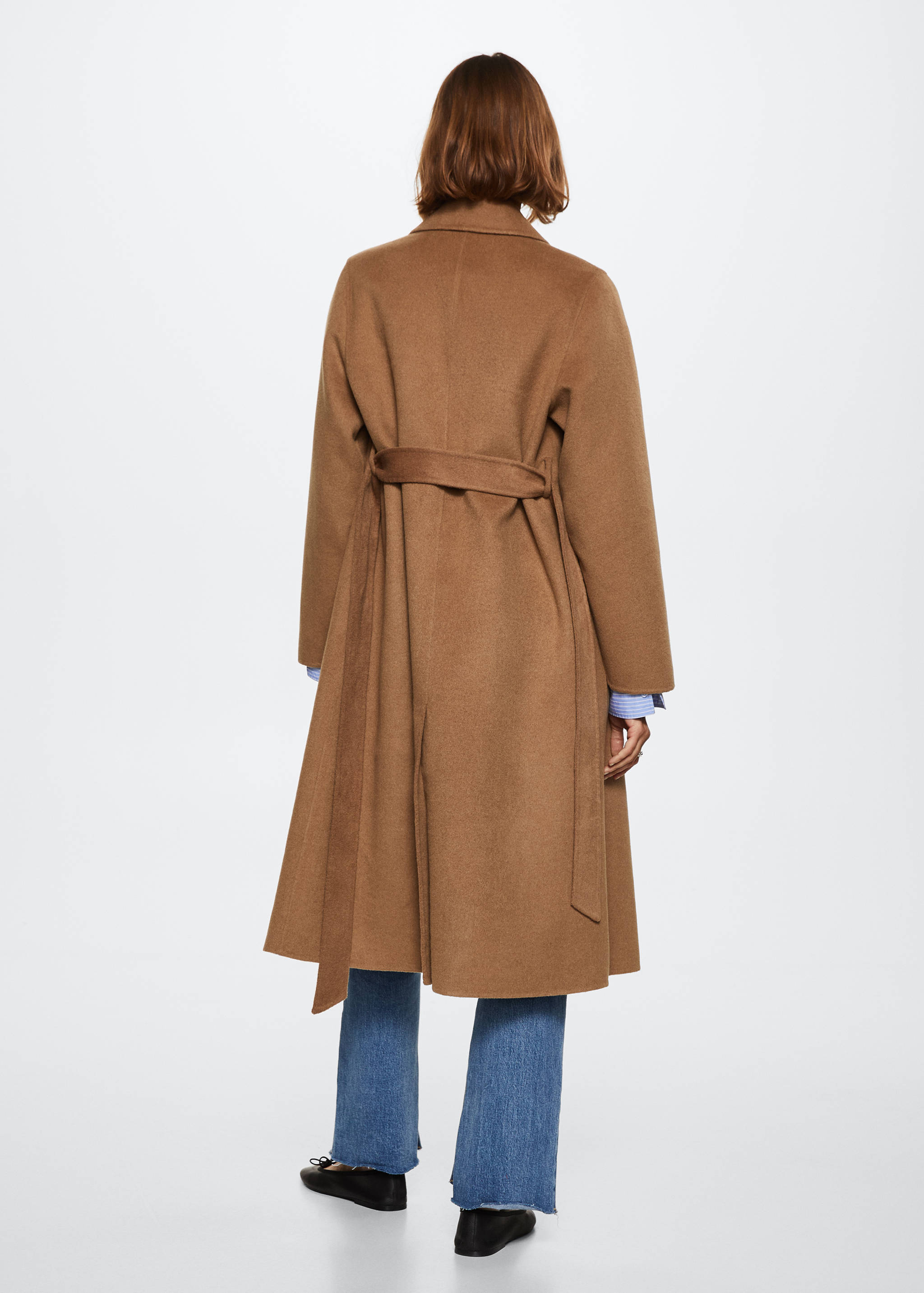 Manteau fait main avec ceinture - Verso de l’article
