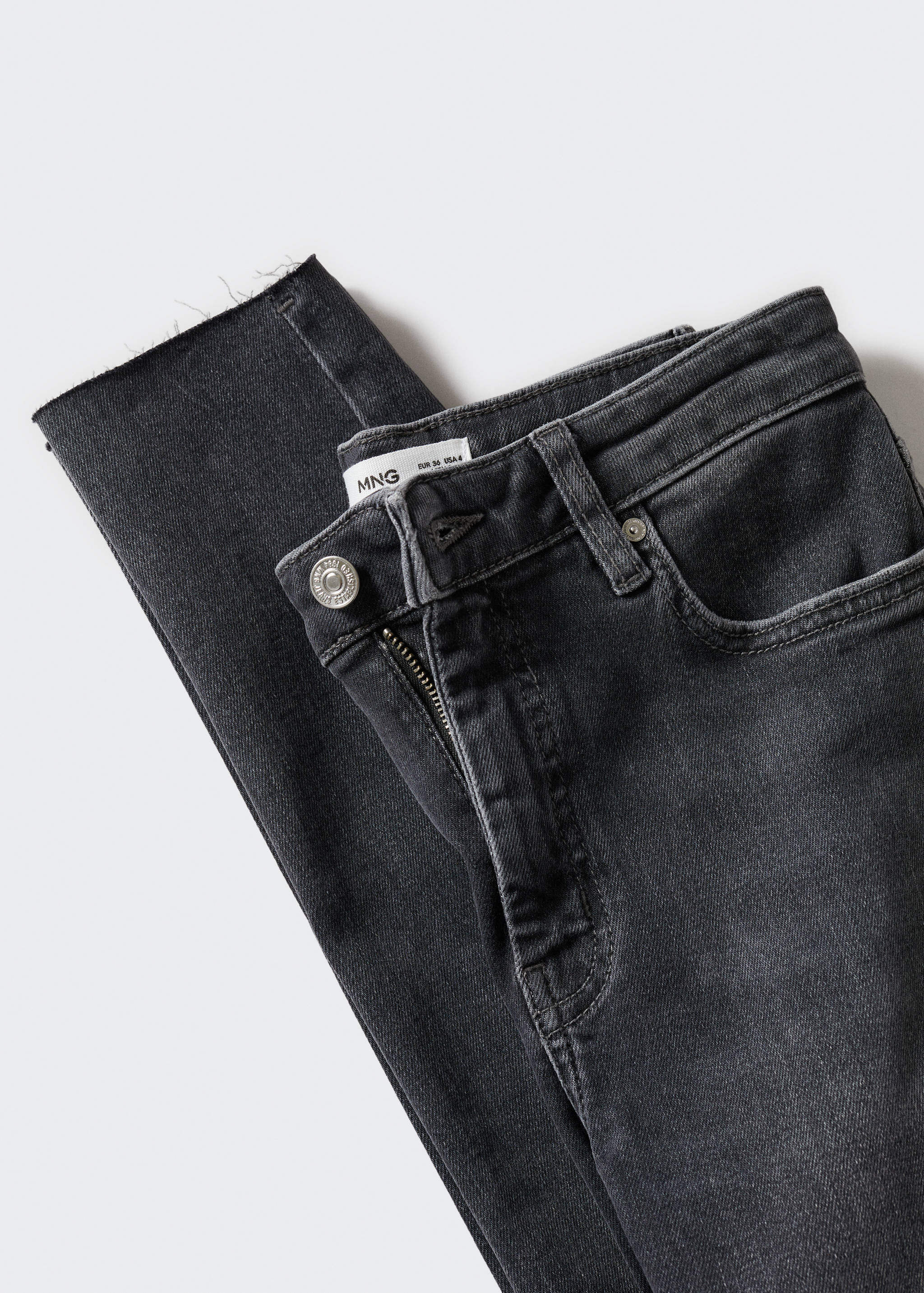 Skinny cropped jeans - Details of the article 8