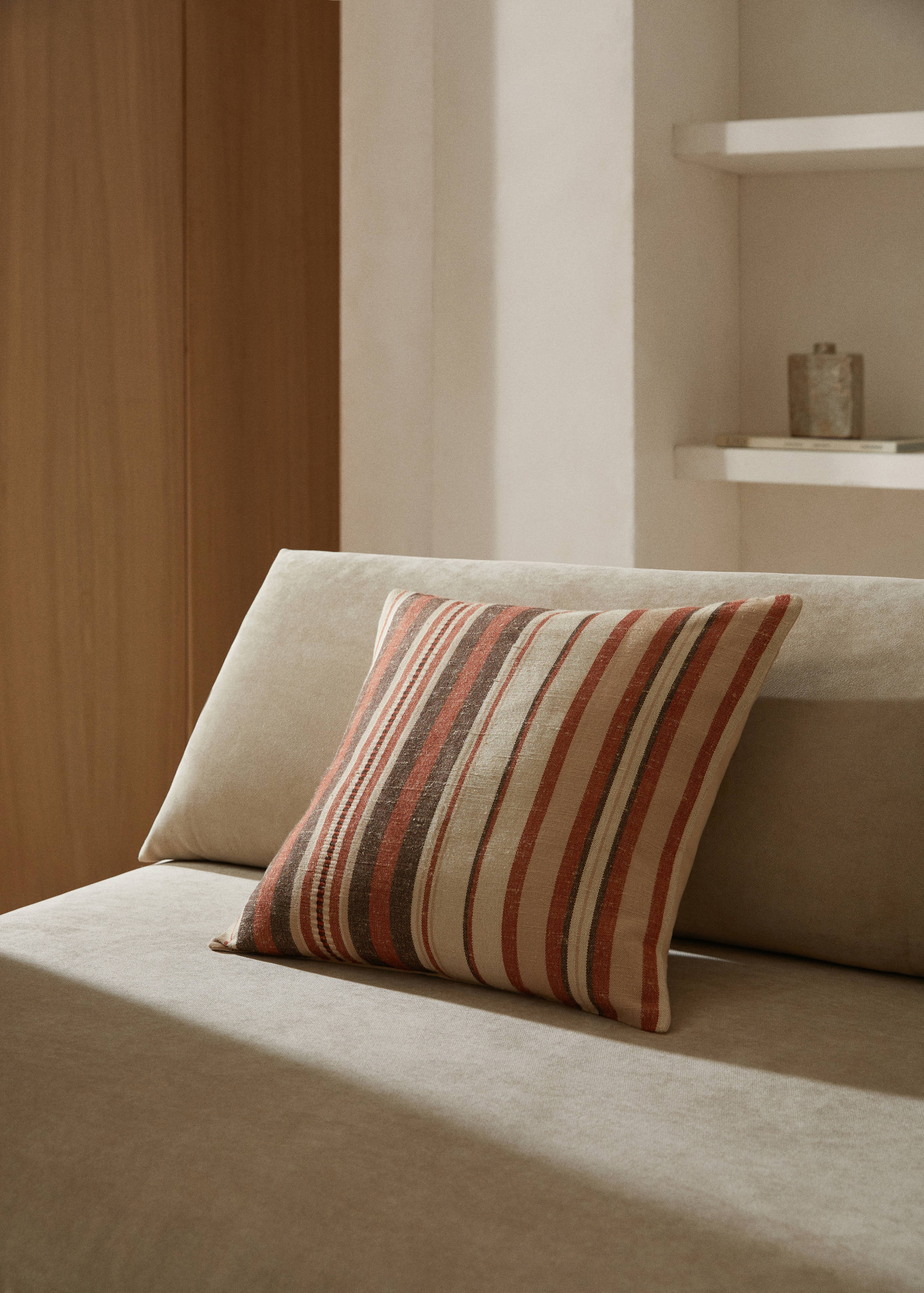 Kissenhülle aus Wolle mit Streifenmuster 45 x 45 cm - Allgemeine Ansicht